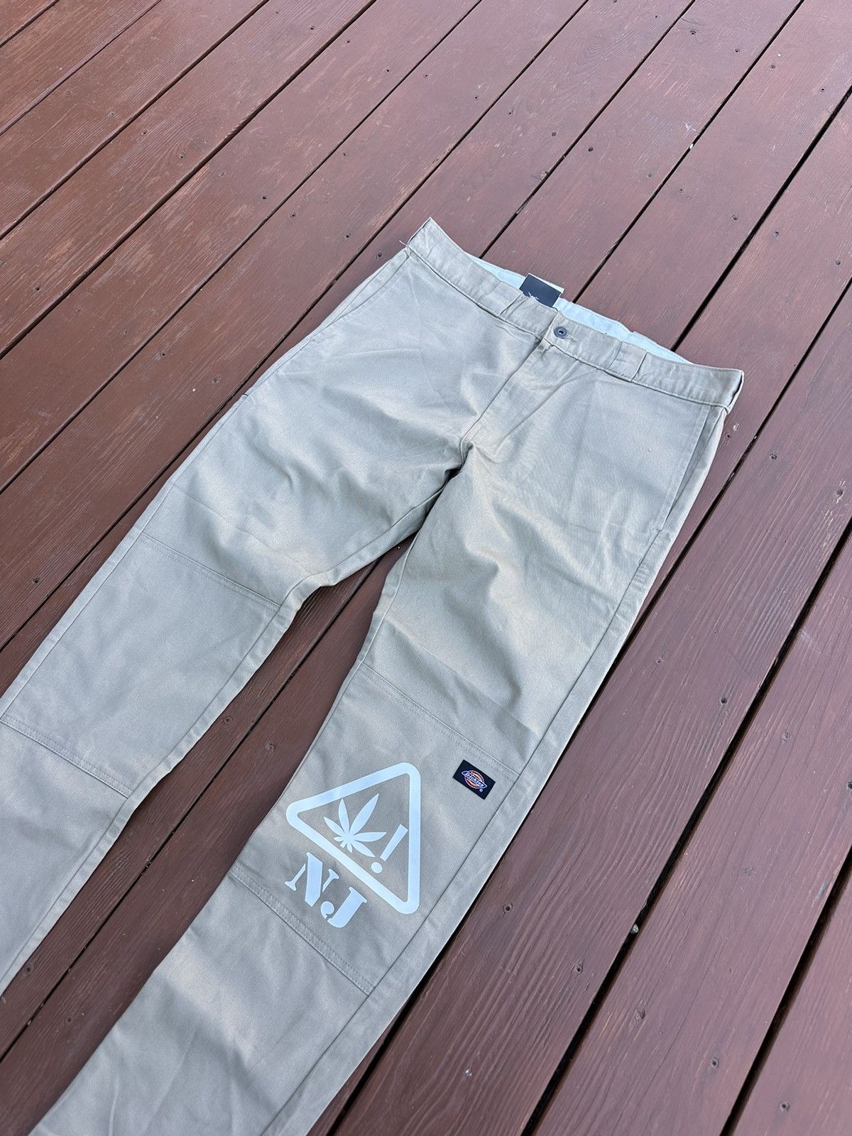 Dickies × Vintage Men’s Casual Pants Dickies NJ Cannabis Size US 36 / EU 52 - 1 Thumbnail