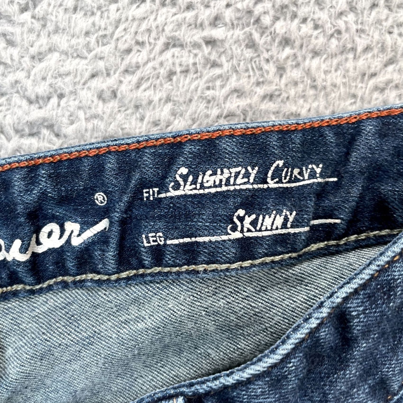 Eddie Bauer Eddie Bauer Jeans Womens 12 Blue Slightly Curvy Fit Skinny Leg Denim Cotton Logo 5-Pocket Design Size 34" / US 12 / IT 48 - 4 Thumbnail