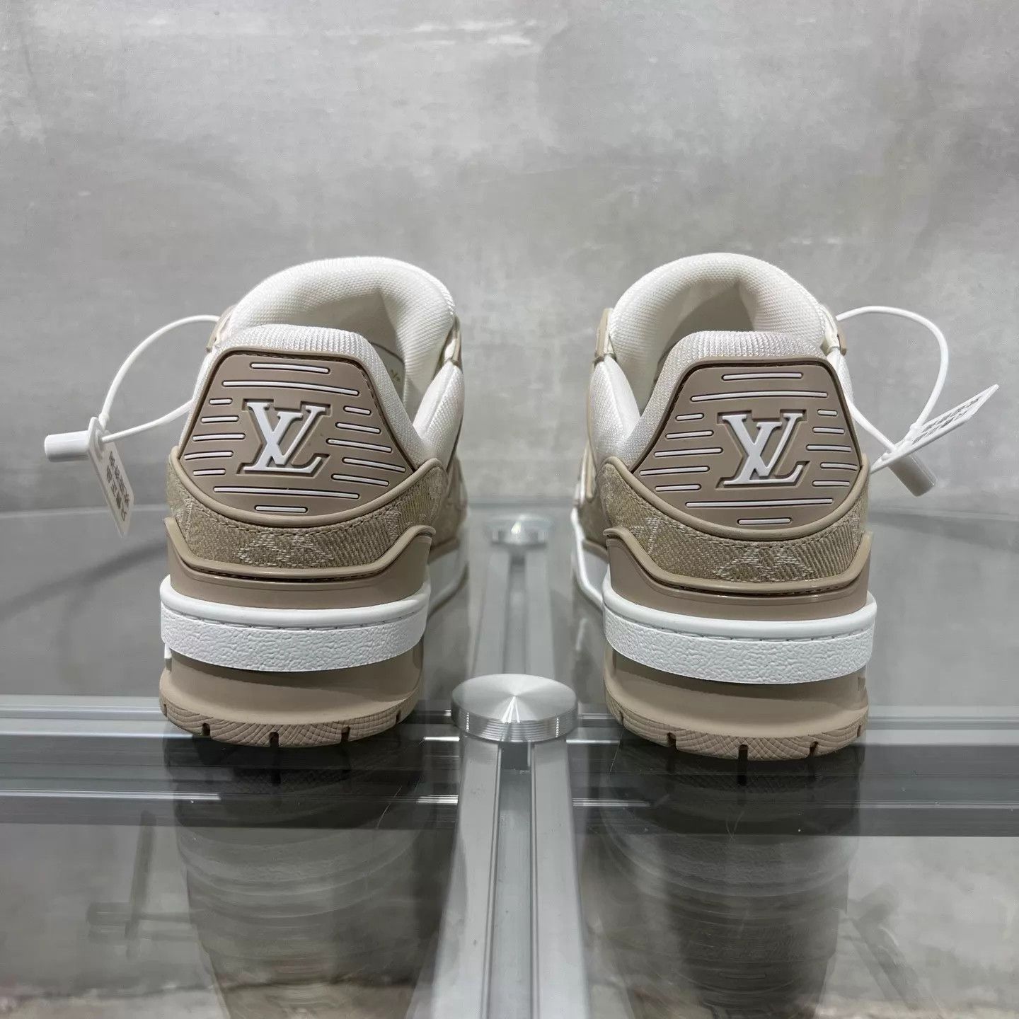 Louis Vuitton LV Trainer khaki denim new boxed tried UK2.5/36.5 Size US 6 / IT 36 - 6 Thumbnail