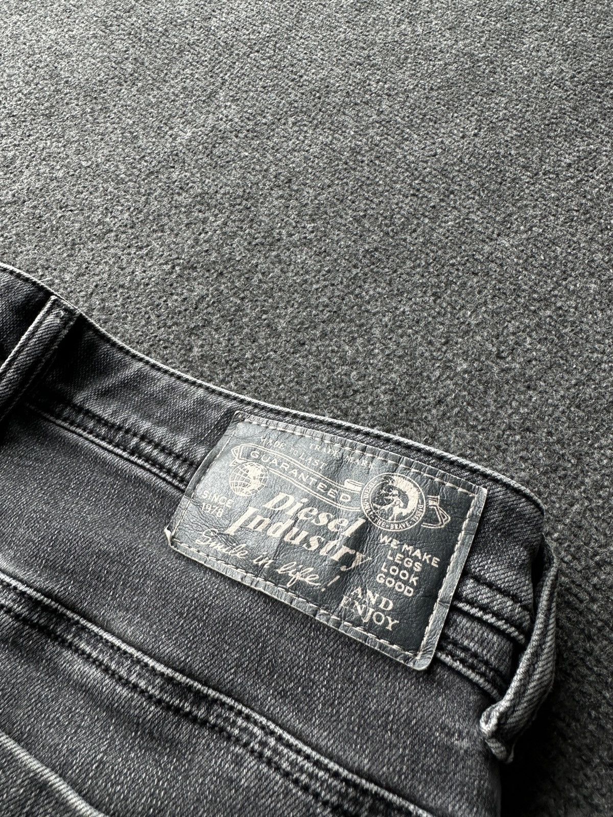 Diesel VNTG 🚨 Y2K Diesel Industry shorts Streetwearj WASHED Size US 32 / EU 48 - 10 Thumbnail