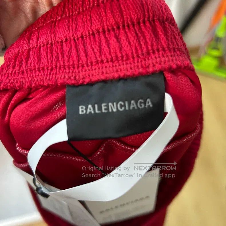 Balenciaga Balenciaga size XXS Manchester United Red Mesh Sports Shor Size US 27 - 3 Thumbnail