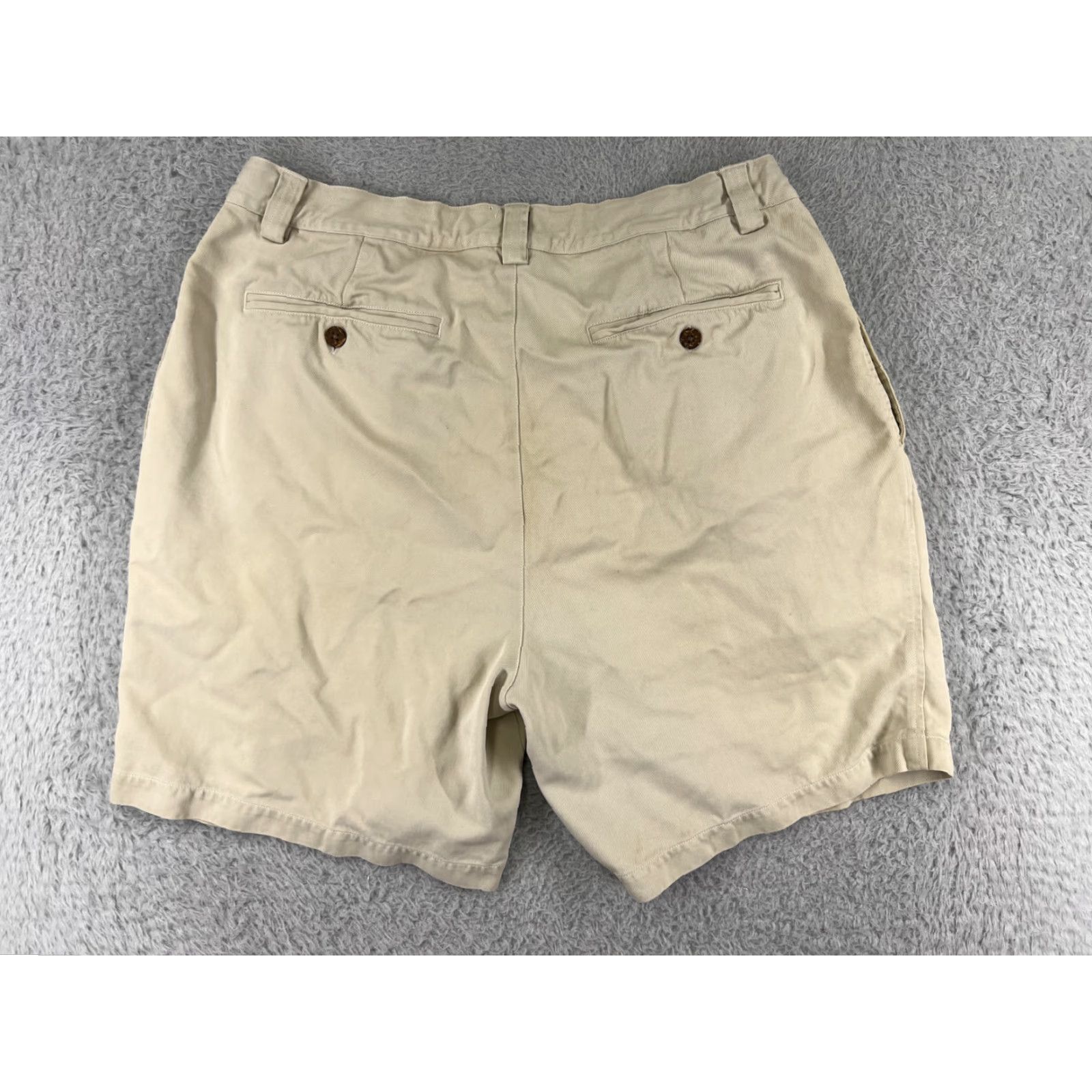 Tommy Bahama Tommy Bahama Shorts Mens 36 Beige Silk Pleated Front Bermuda 100% Silk Quick Dry Pockets Beach Aloha Mens Size US 36 / EU 52 - 2 Thumbnail