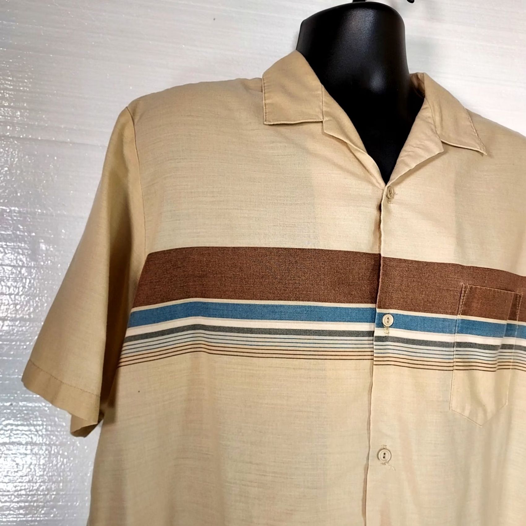 Vintage VINTAGE Triumph Shirt Button-Up XL Adult Short Sleeve Brown & Blue EUC Mens Size US XL / EU 56 / 4 - 4 Thumbnail