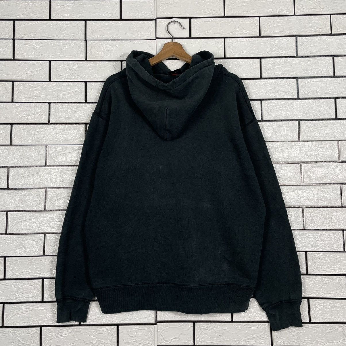 Japanese Brand Kill All Hippies Black Pullover Hoodie Size US L / EU 52-54 / 3 - 7 Thumbnail
