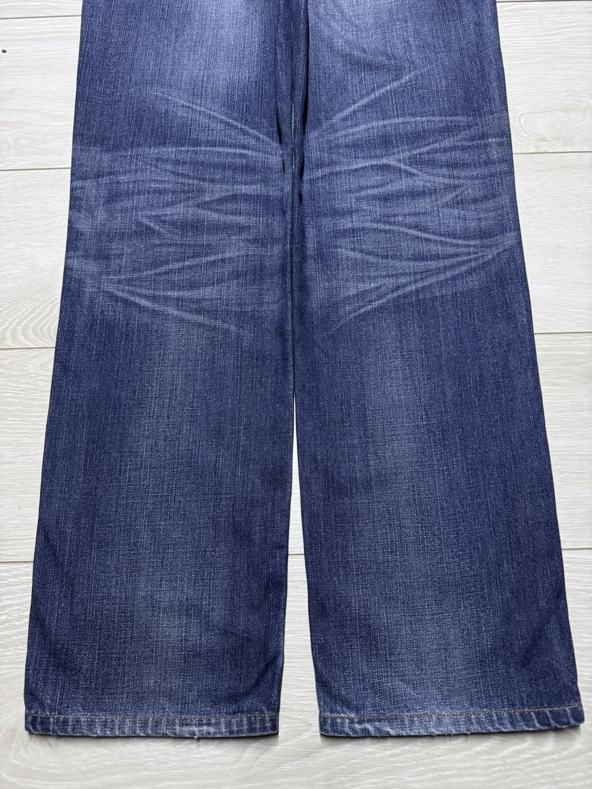 Levi's Vintage Levis 702 90s Faded Wash Distressed Straight Jeans Size US 32 / EU 48 - 6 Thumbnail