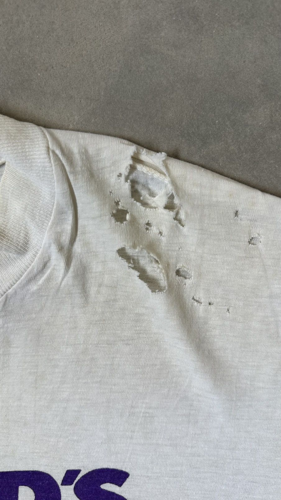 Vintage VINTAGE CRAZY KIDS PAPERTHIN TEE Size US L / EU 52-54 / 3 - 4 Thumbnail