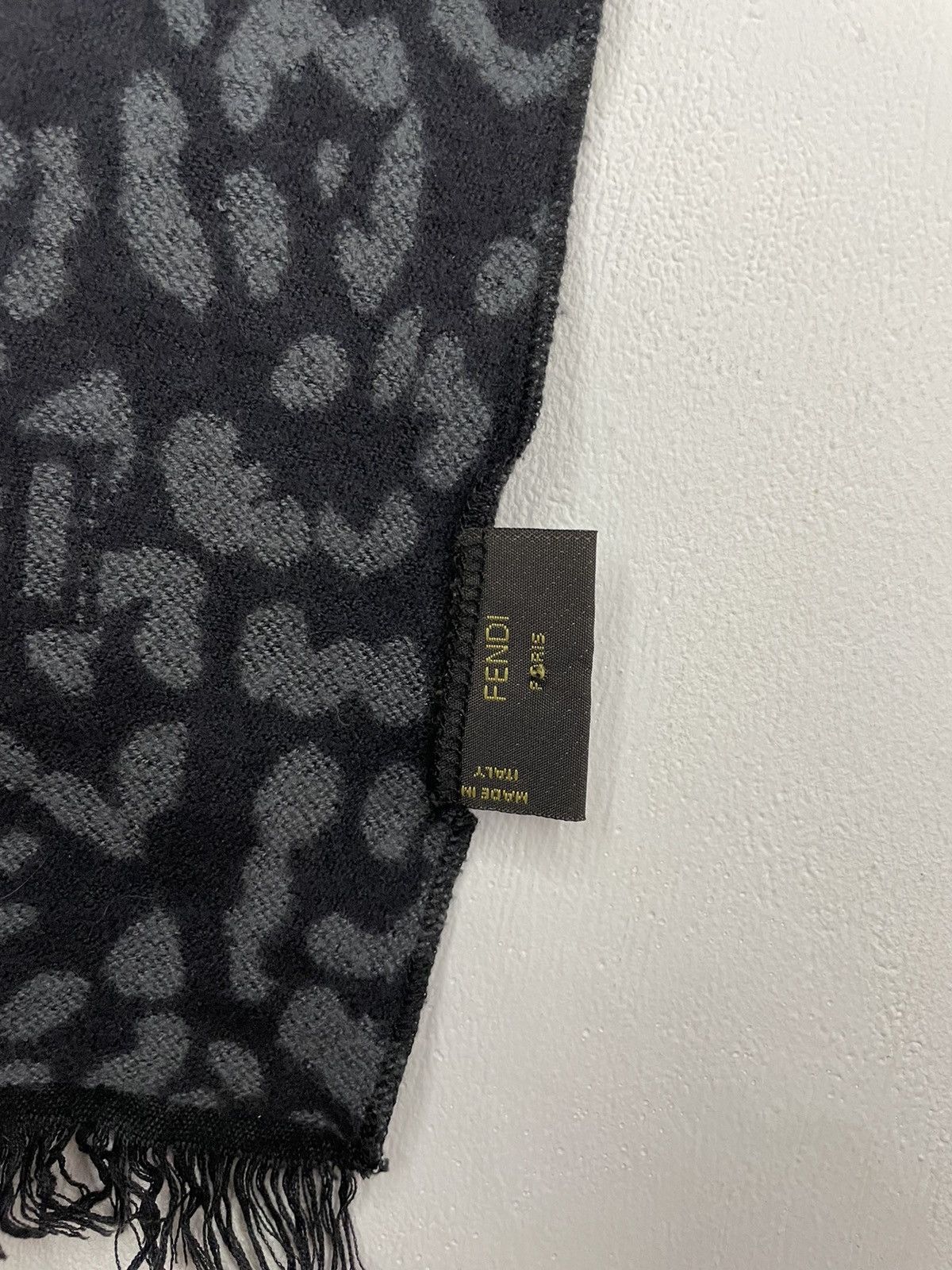 Fendi Fendi Monogram / Leopard Wool Scarf Size ONE SIZE - 4 Thumbnail