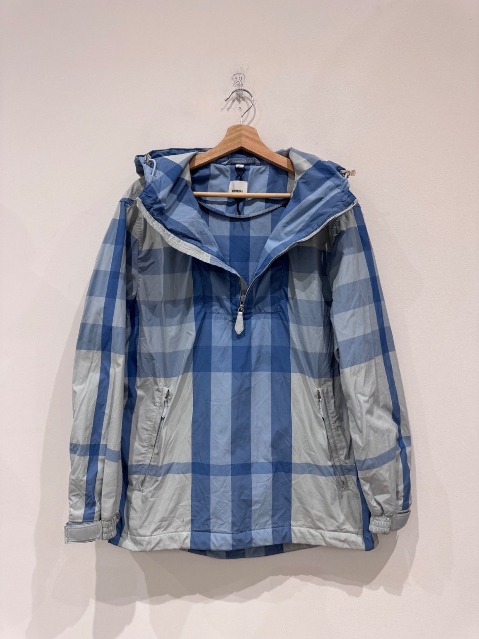 Burberry Burberry Check Packaway Half-Zip Hooded Jacket Blue Size US S / EU 44-46 / 1 - 1 Thumbnail