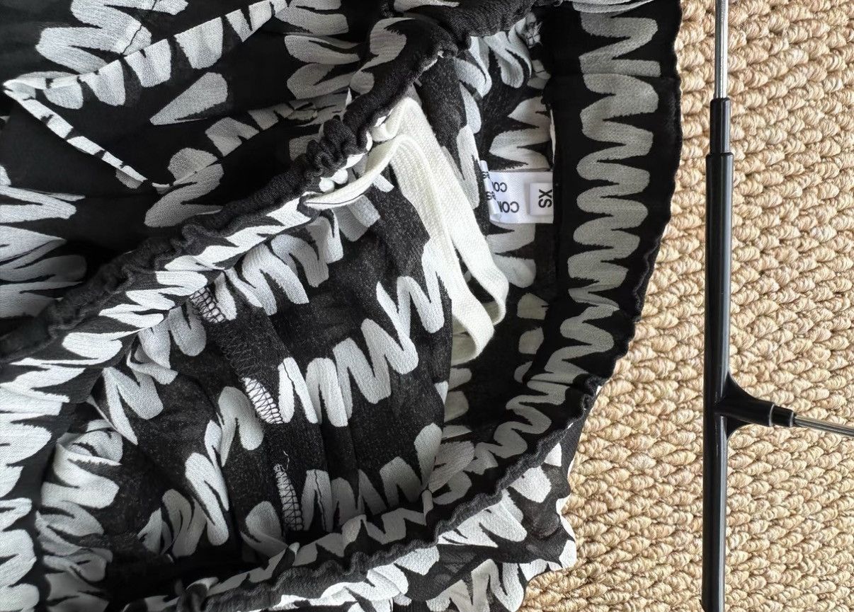 Comme des Garcons COMME des GARÇONS Black & White Wave Print Skirt K23 Size 24" / US 00 / IT 34 - 5 Thumbnail