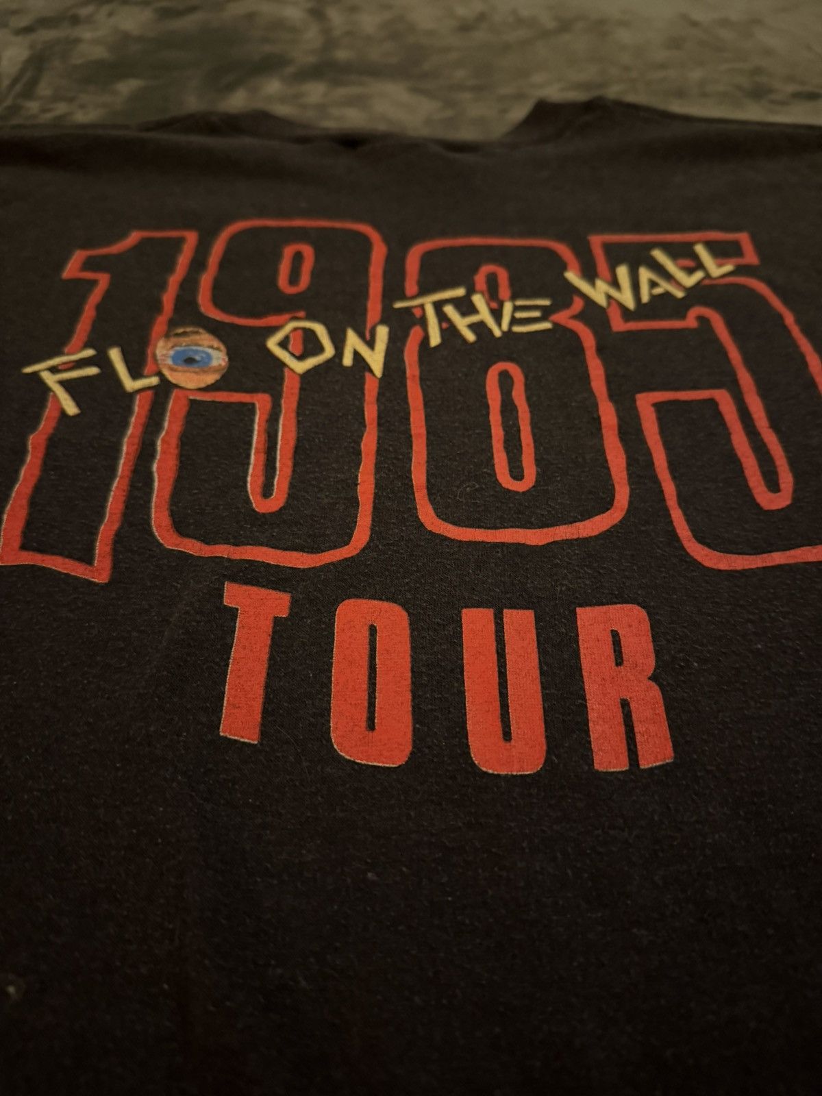 Band Tees 1985 AC/DC fly on the wall tour Size US L / EU 52-54 / 3 - 4 Thumbnail