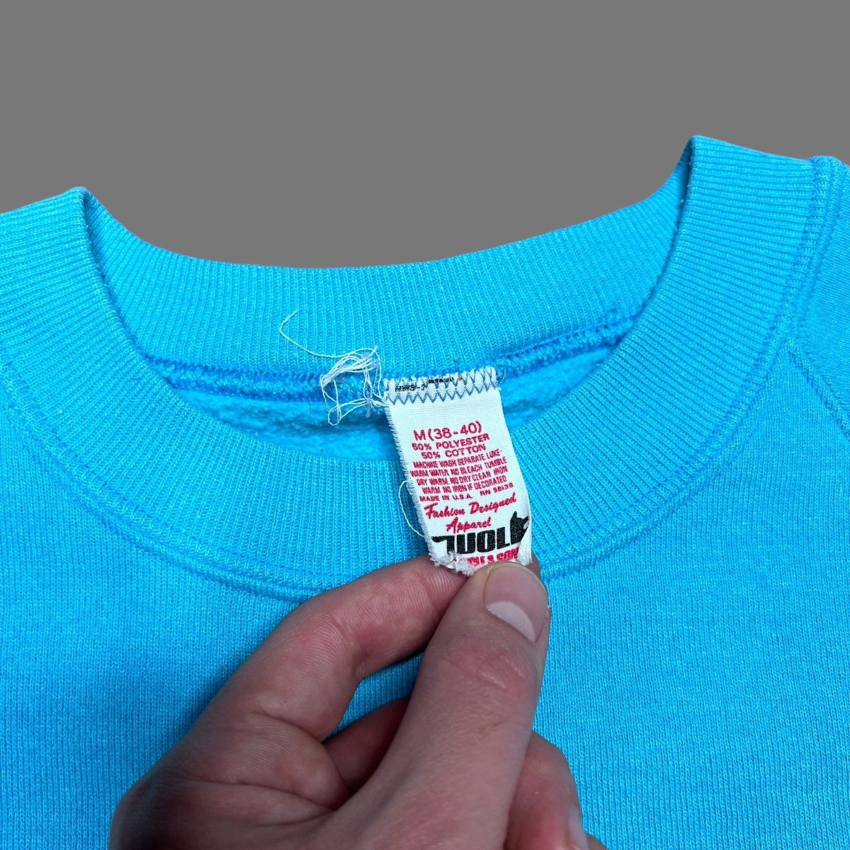 Vintage Vintage 1980s Indianapolis 500 Race Blue Pullover Sweatshirt Size US M / EU 48-50 / 2 - 2 Thumbnail
