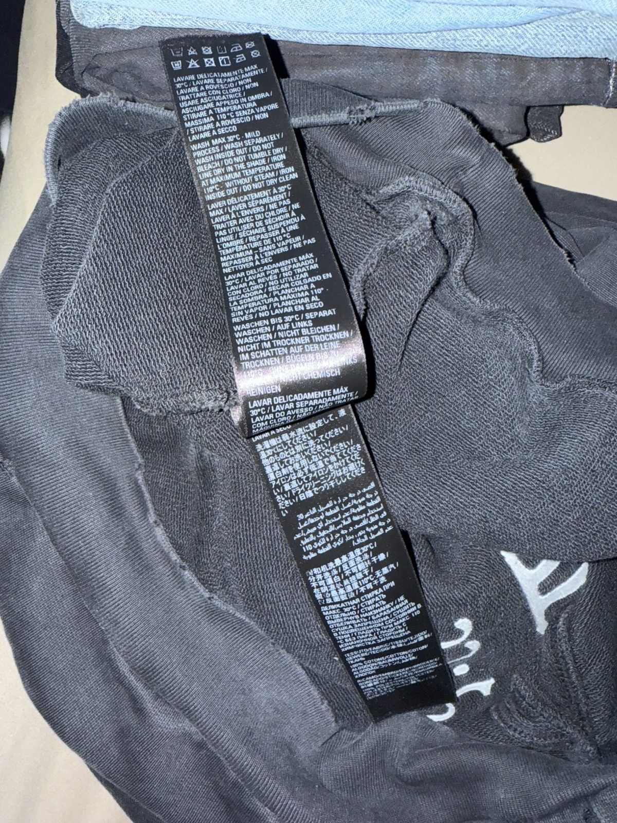 Balenciaga Balenciaga Black Distressed Be Different Hoodie Size US S / EU 44-46 / 1 - 6 Thumbnail