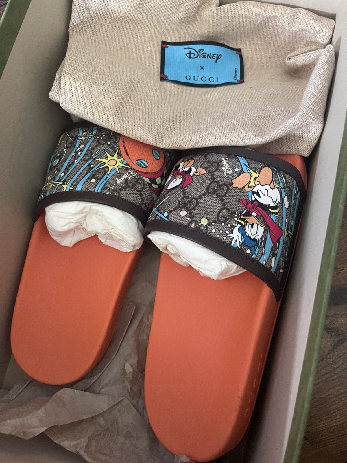 Gucci Gucci x Disney Donald Duck Leather Slides Orange Size 6 Size US 6 / IT 36 - 15 Thumbnail
