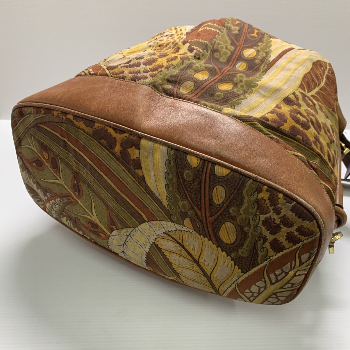 Salvatore Ferragamo Salvatore Ferragamo Flora Bucket Bag Size ONE SIZE - 9 Thumbnail