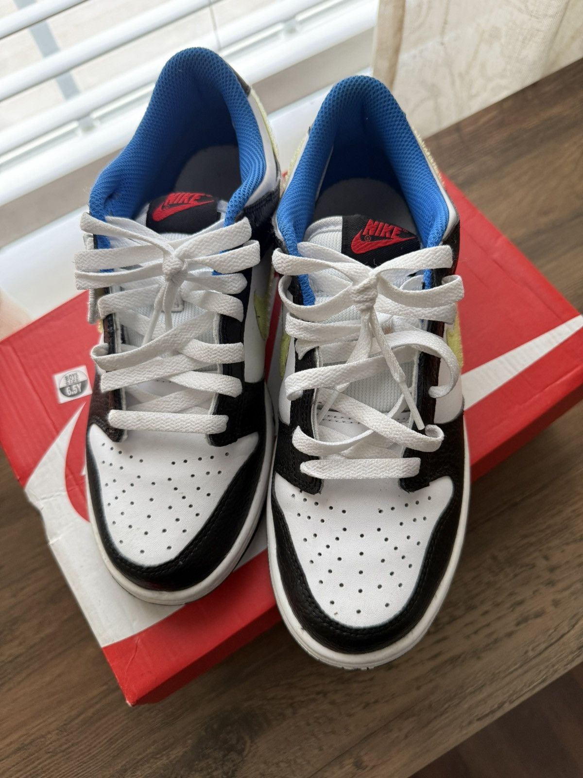Nike Nike Dunk ‘Blue Lemon Twist’ Size US 6 / EU 39 - 4 Thumbnail