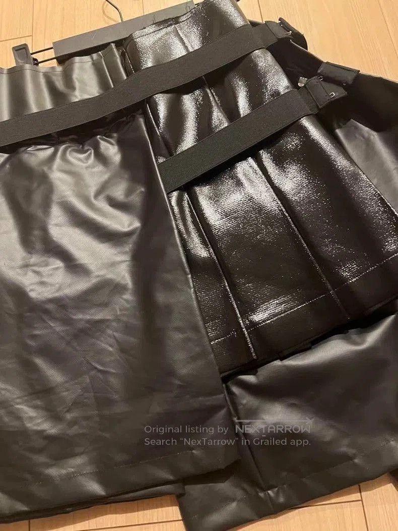 Comme des Garcons COMME des GARCONS Vintage Leather Skirt. Size US 34 / EU 50 - 5 Thumbnail