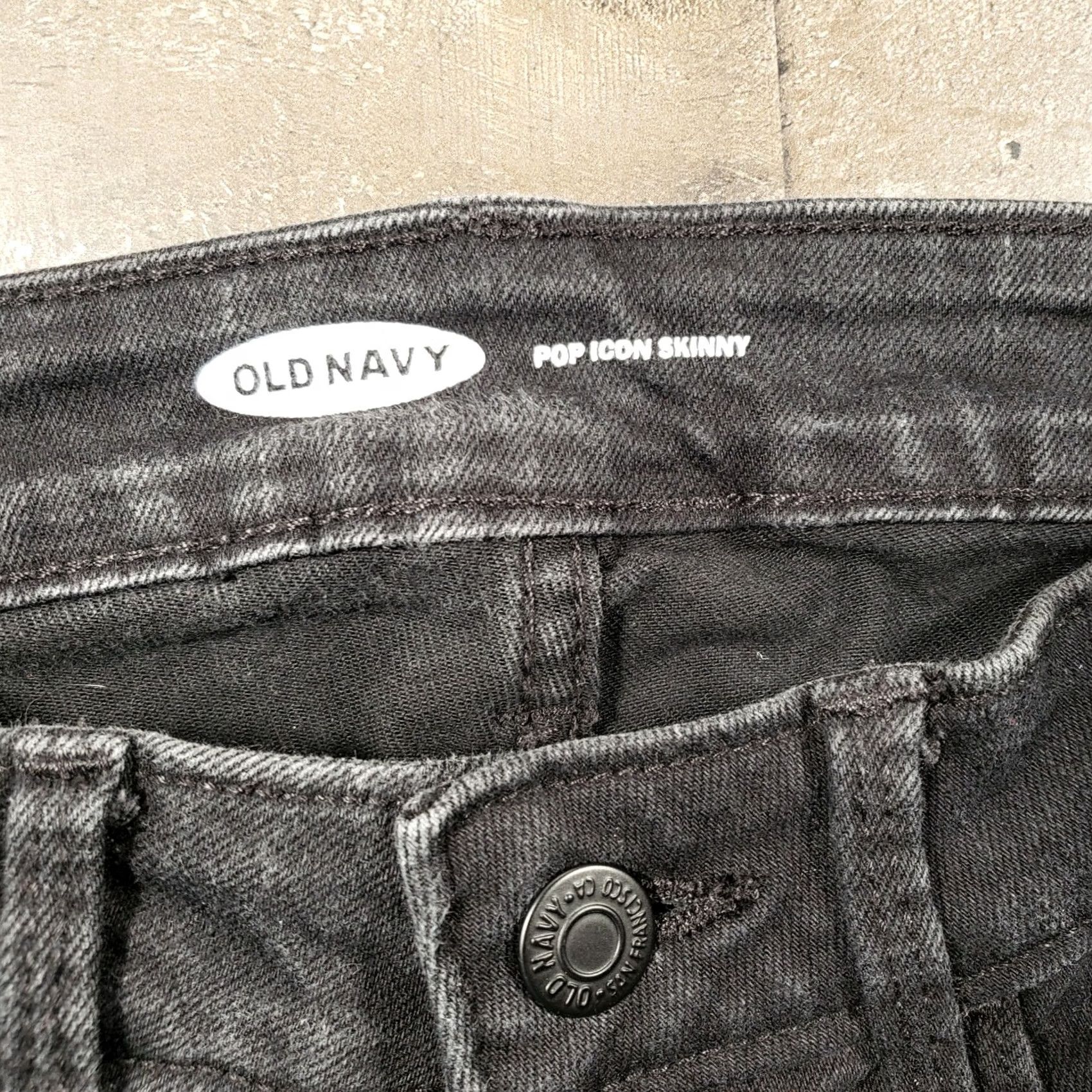 Old Navy Old Navy Jeans Womens 0 Low Rise Pop Icon Skinny Dark Wash Black Denim Pockets Size 25" / US 0 / IT 36 - 3 Thumbnail