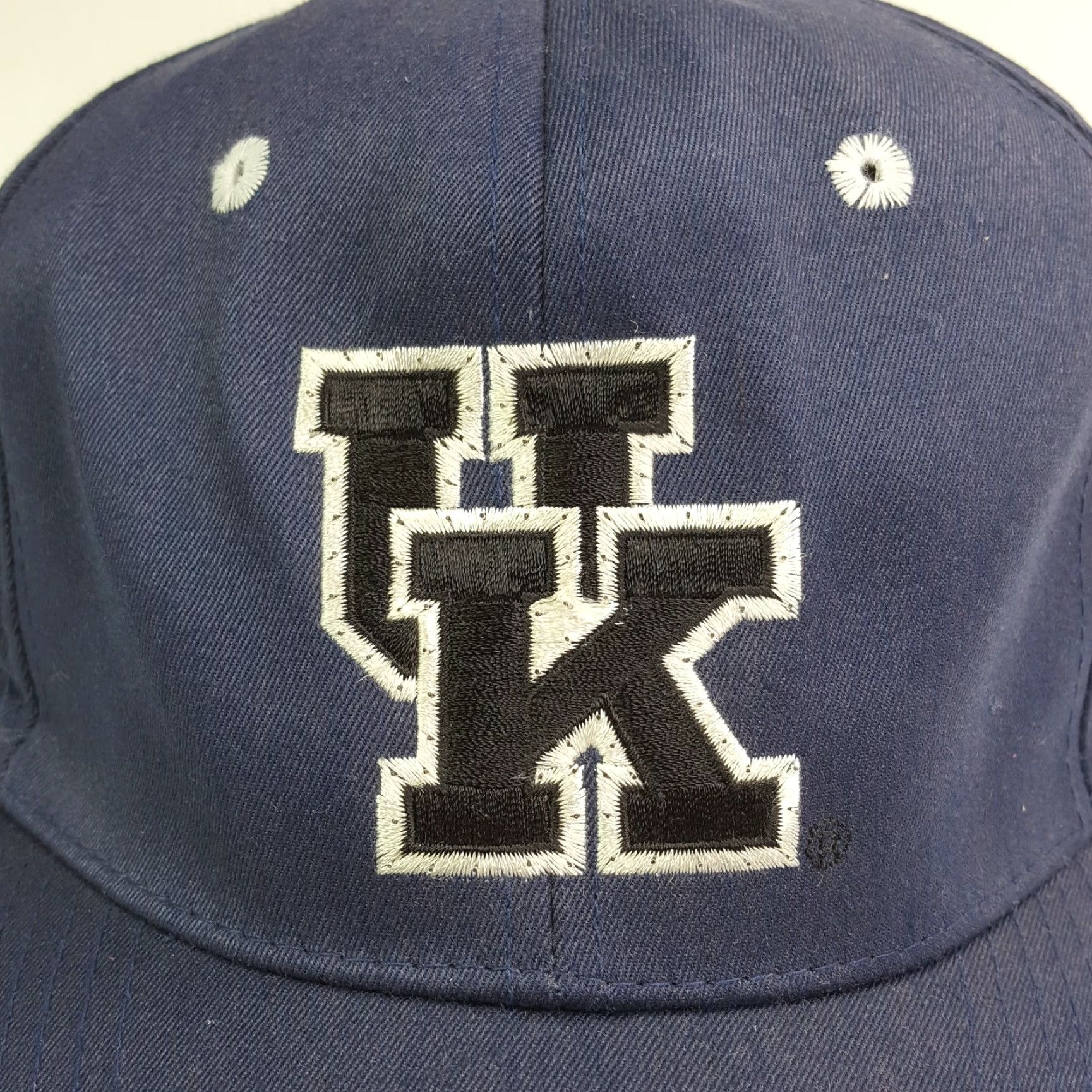 NCAA VINTAGE University Of Kentucky Wildcats Snapback Headlights Hat Baseball Cap NCAA VTG Size ONE SIZE - 4 Thumbnail