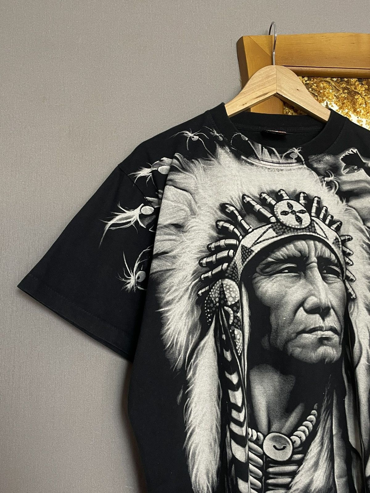 Vintage Vintage Cropped Single Stitch Native American T-shirt Size US L / EU 52-54 / 3 - 3 Thumbnail