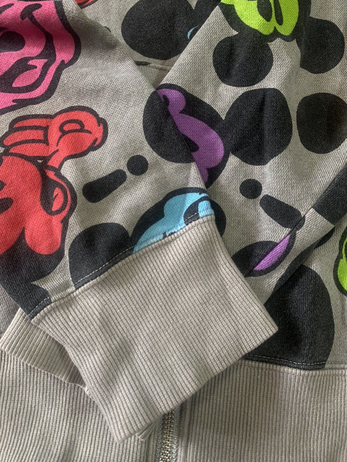 Disney Rare vintage y2k mickey mouse tokyo disney resort hoodie Size US L / EU 52-54 / 3 - 9 Thumbnail