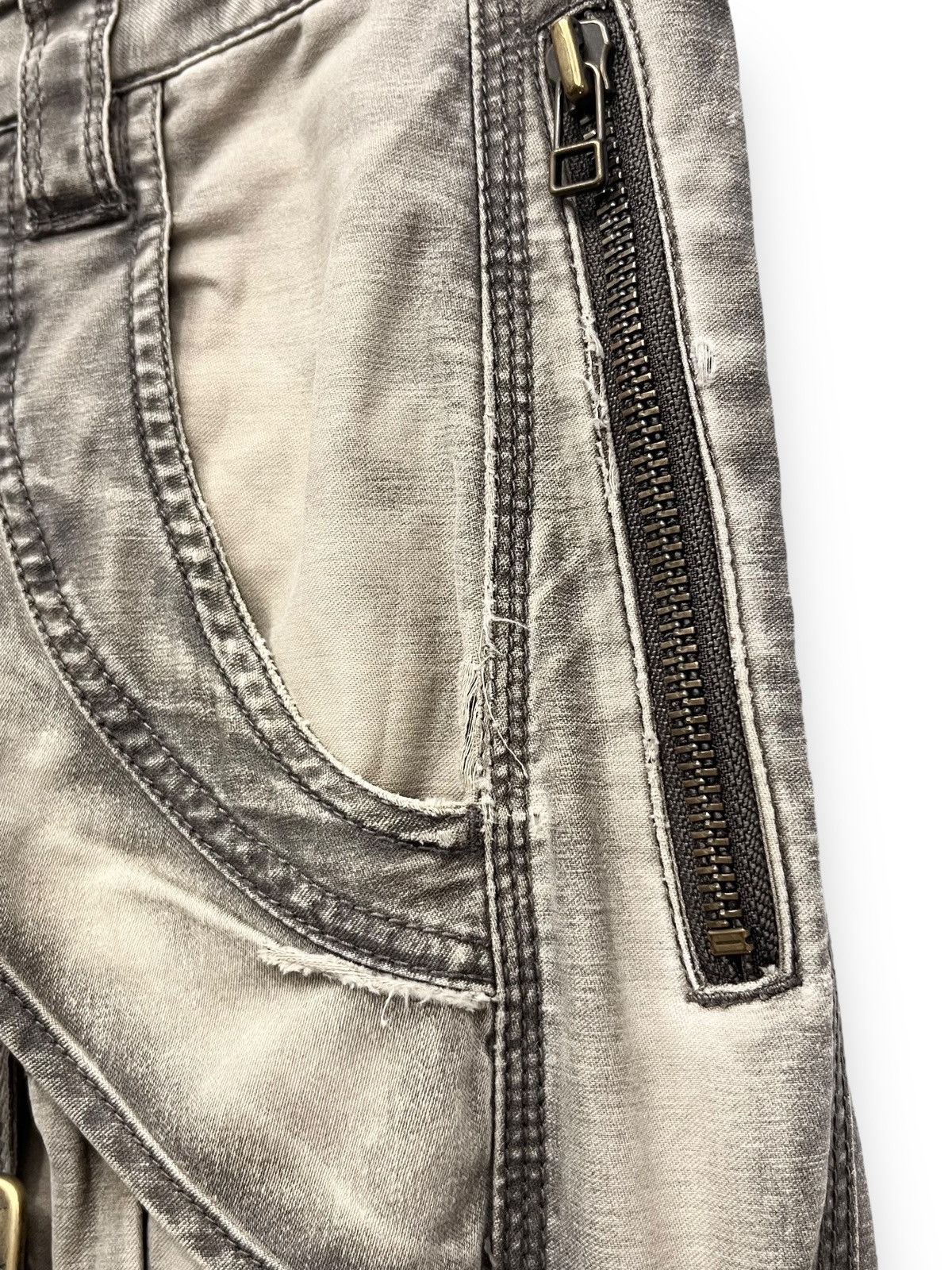 Grailed 🔥FYE🔥Vtg HALB Riot Bondage Cargo Smoke Shadow Sewing Lines Size US 29 - 13 Thumbnail