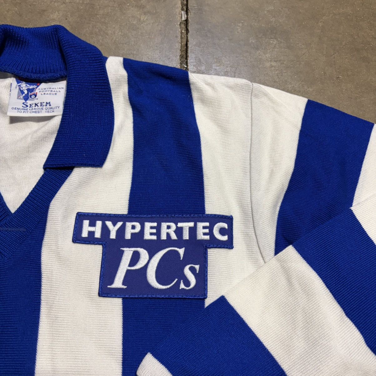 Vintage Vintage North Melbourne Kangaroos AFL Football Jersey Knit Size US L / EU 52-54 / 3 - 7 Thumbnail