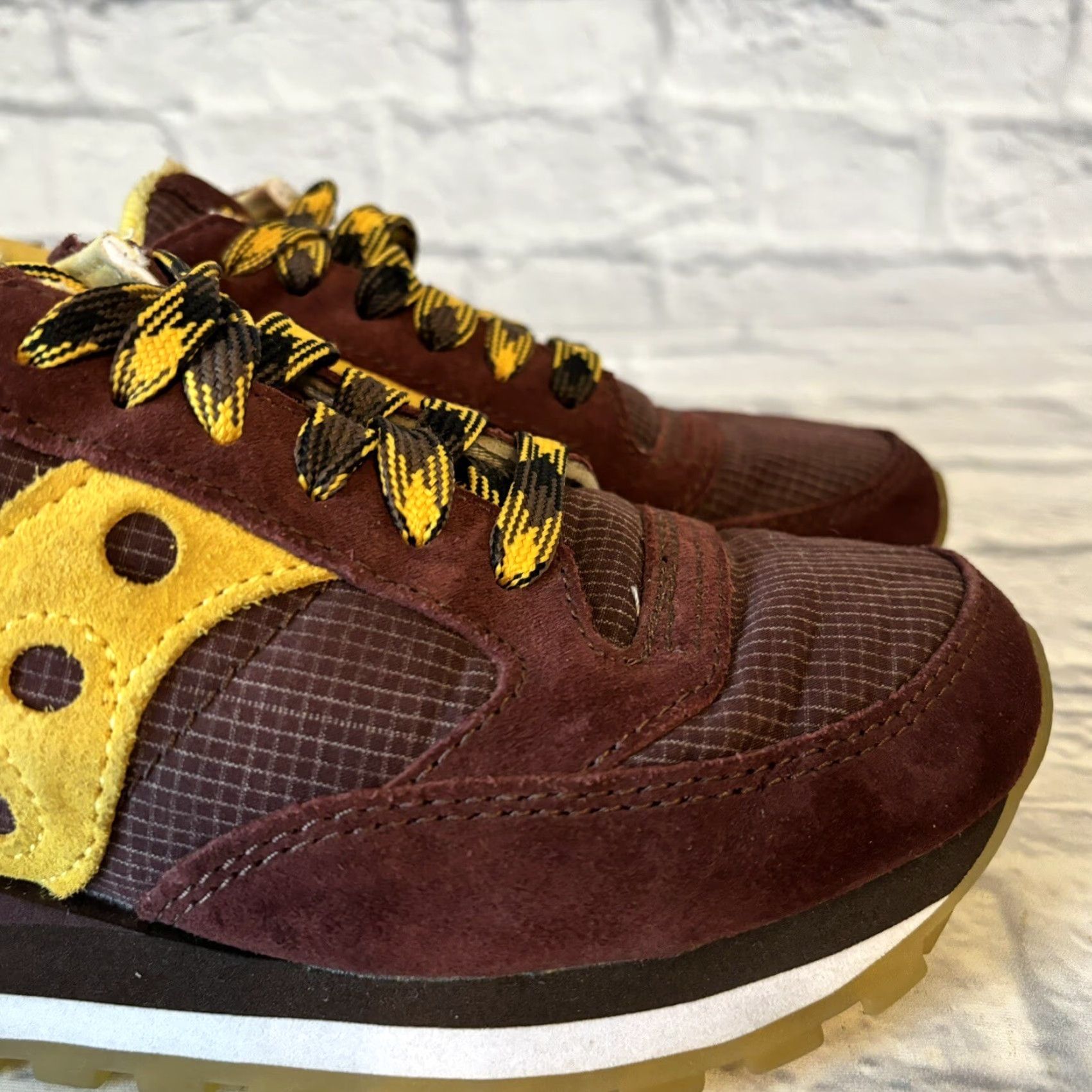Saucony Saucony Jazz Original Womens Size 6 Dark Red Burgundy / Yellow Retro Low Top Sneaker Size M / US 6-8 / IT 42-44 - 4 Thumbnail