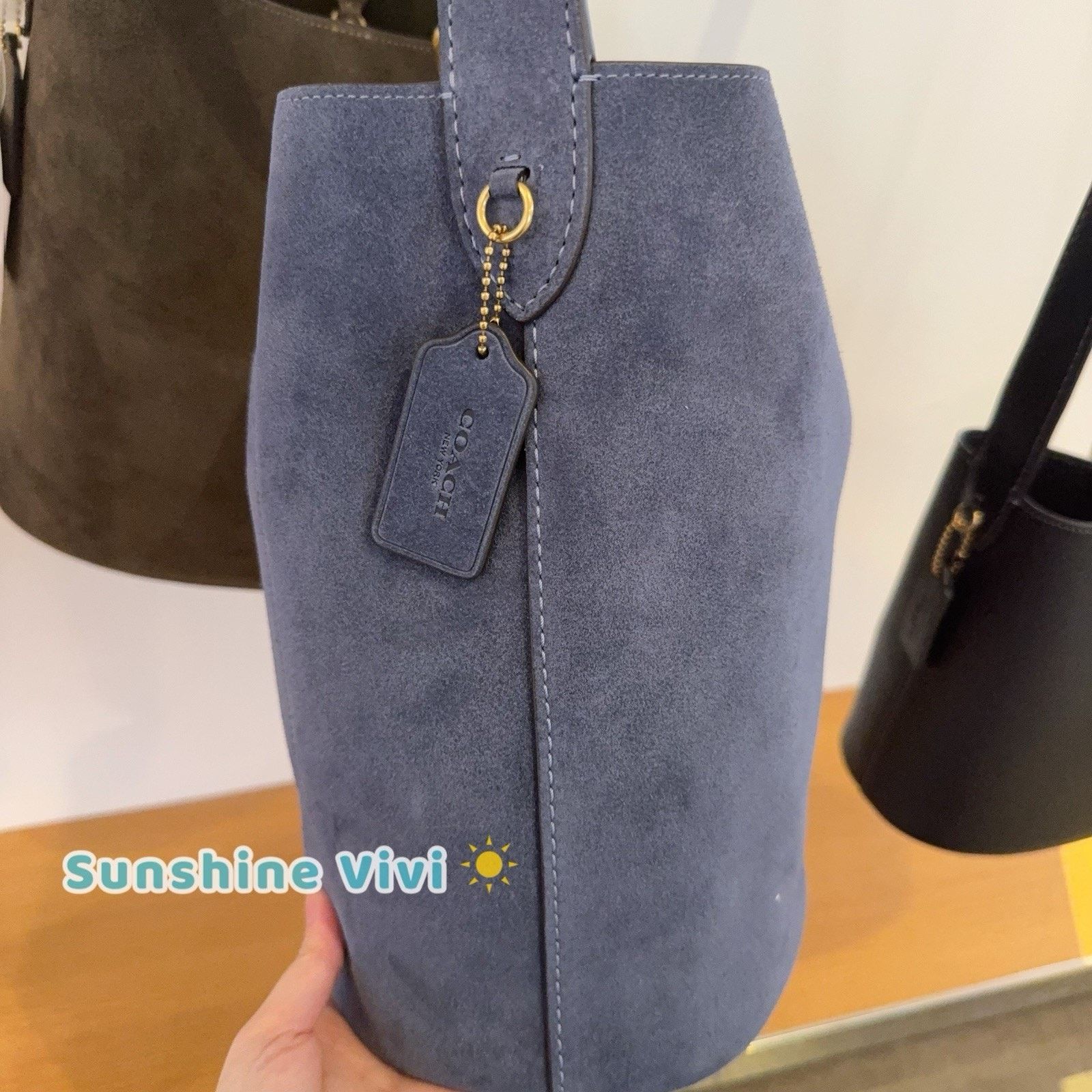 Coach NWT Coach Bleecker Bucket Bag CCC24 suede Brass/Light Denim Size ONE SIZE - 8 Thumbnail