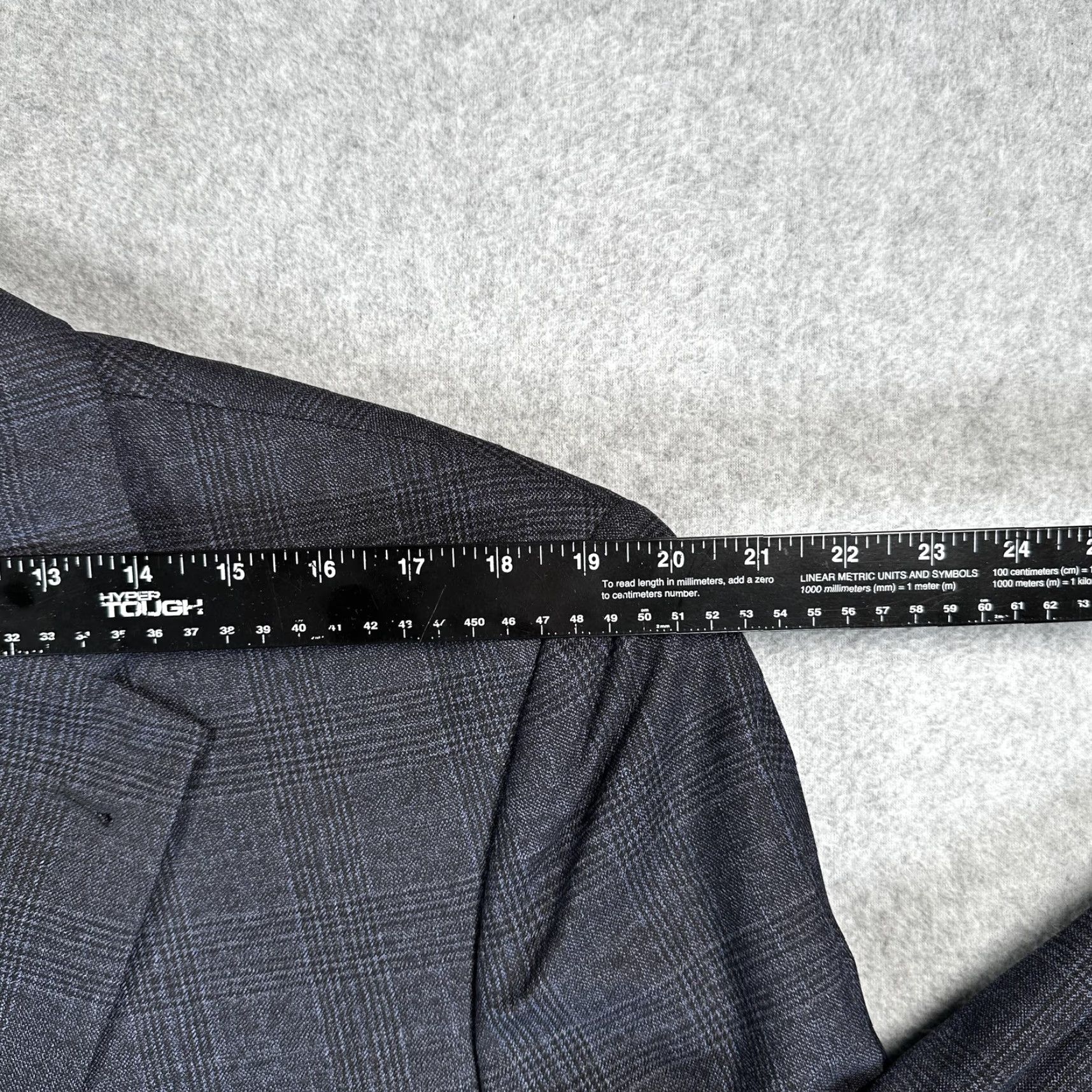Jos. A. Bank Jos. A. Bank Sport Coat Mens 43 Gray Plaid Wool Tailored Fit Two Button Size US XS / EU 42 / 0 - 3 Thumbnail