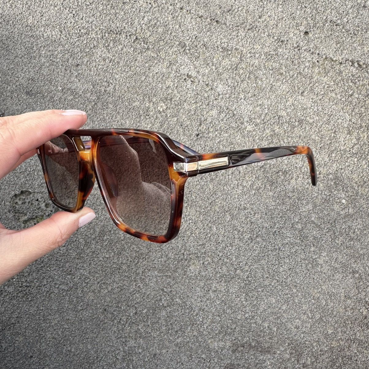 Other SUNGLASSES BRAND NEW CLASSIC RETRO VINTAGE YT8822-02 Size ONE SIZE - 2 Thumbnail