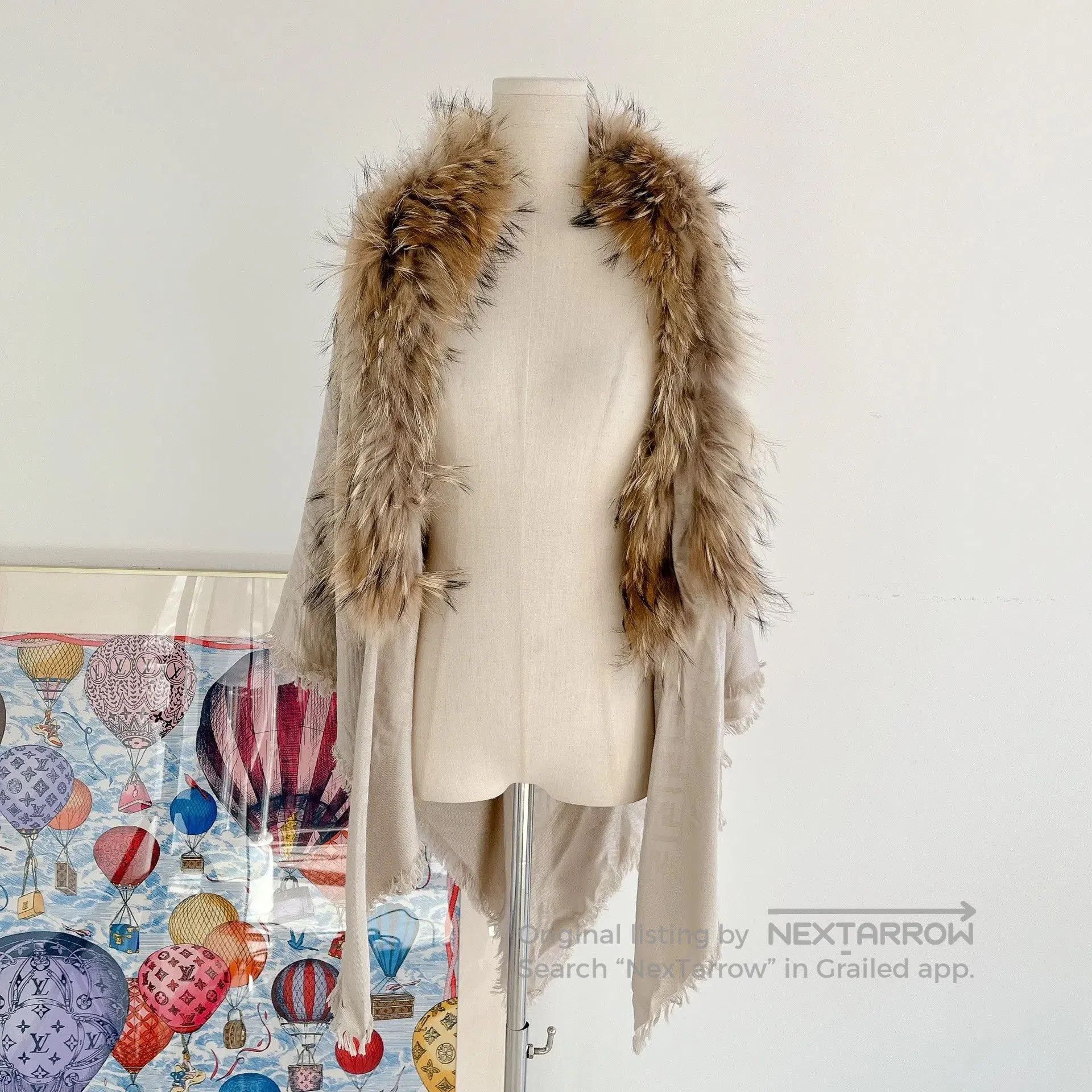 Fendi Fendi Fur Shawl. Size ONE SIZE - 1 Thumbnail