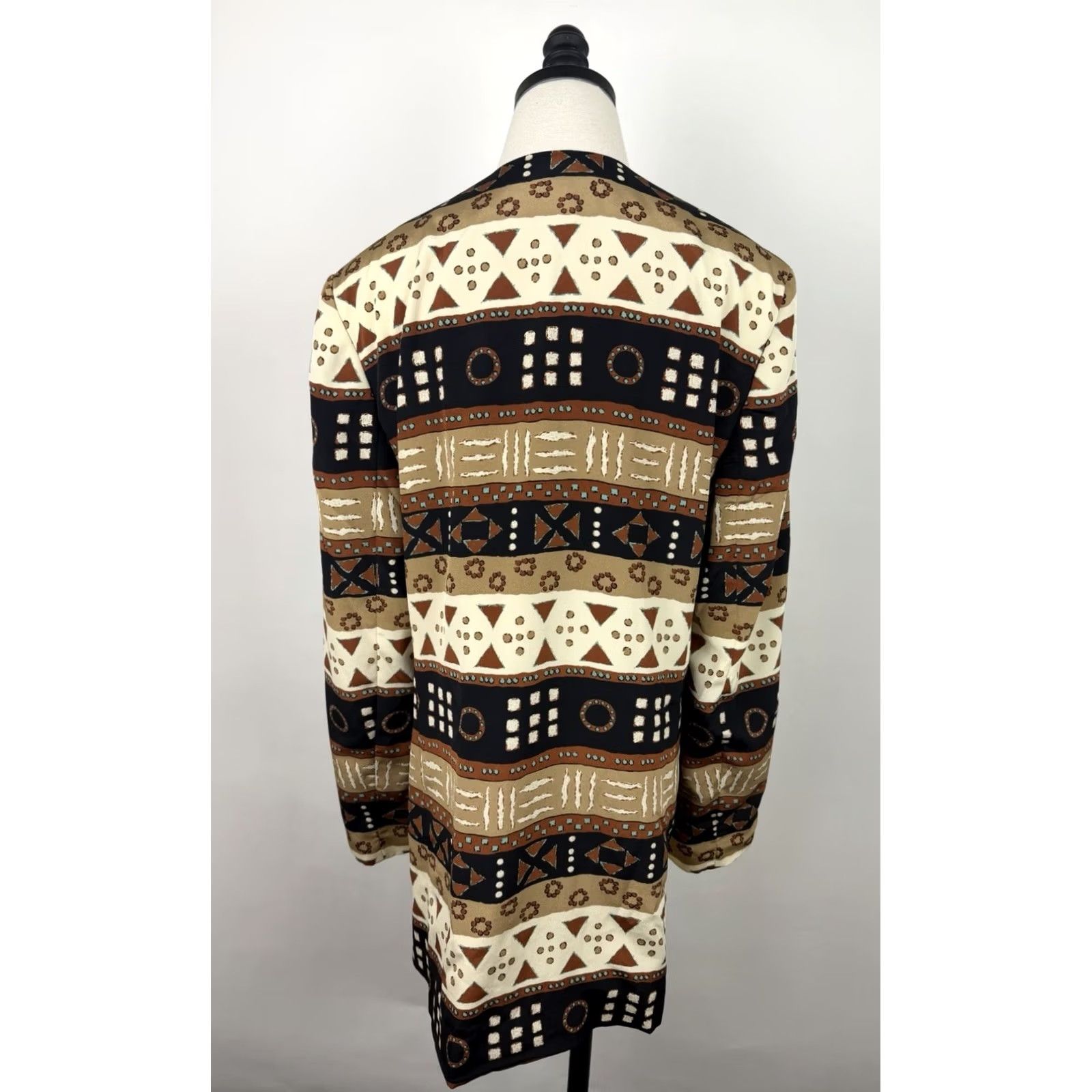 Jones New York VINTAGE Jones New York Blazer Womens M Geometric Beige Open Front Western 90s Blazer Size M / US 6-8 / IT 42-44 - 6 Thumbnail