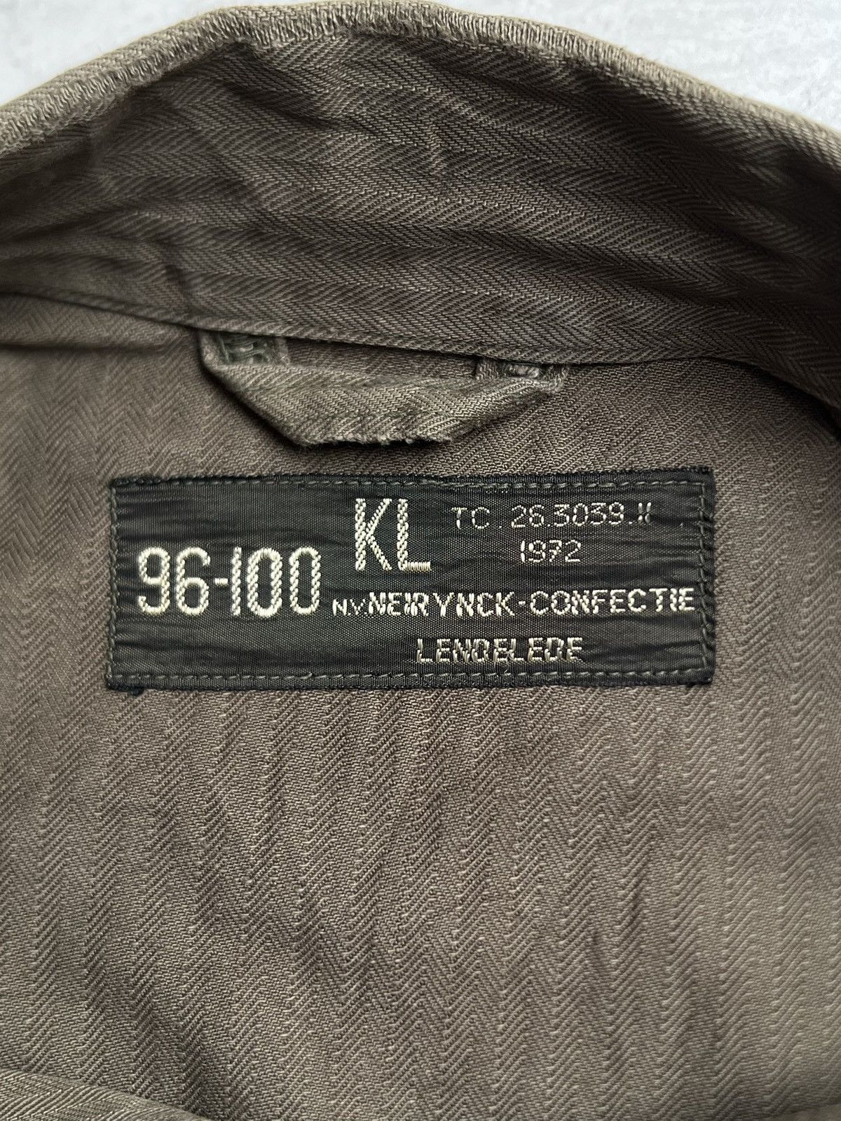 Vintage KL N.V. NEIR YNCK-CONFECTIE LENDELEDE Vest Army Military Size US L / EU 52-54 / 3 - 8 Thumbnail