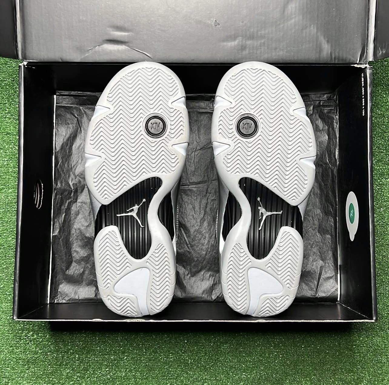 Jordan Brand Air Jordan 14 Retro Low WMNS ‘Metallic Silver’ Size US 8 / IT 38 - 6 Thumbnail