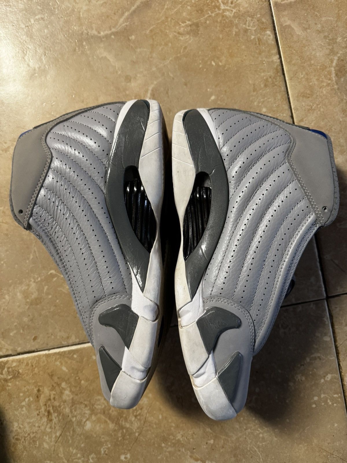 Jordan Brand JORDAN RETRO 14s WOLF GREY/ BLUE/ WHITE in 7.5m Size US 7.5 / EU 40-41 - 3 Thumbnail