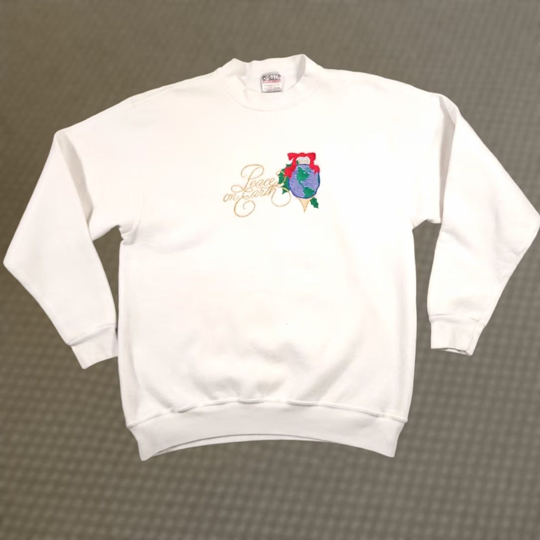 Vintage VINTAGE Oneita Sweatshirt Adult Large Crewneck Embroidered Peace on Earth USA Made PILLOW? Size US L / EU 52-54 / 3 - 1 Thumbnail