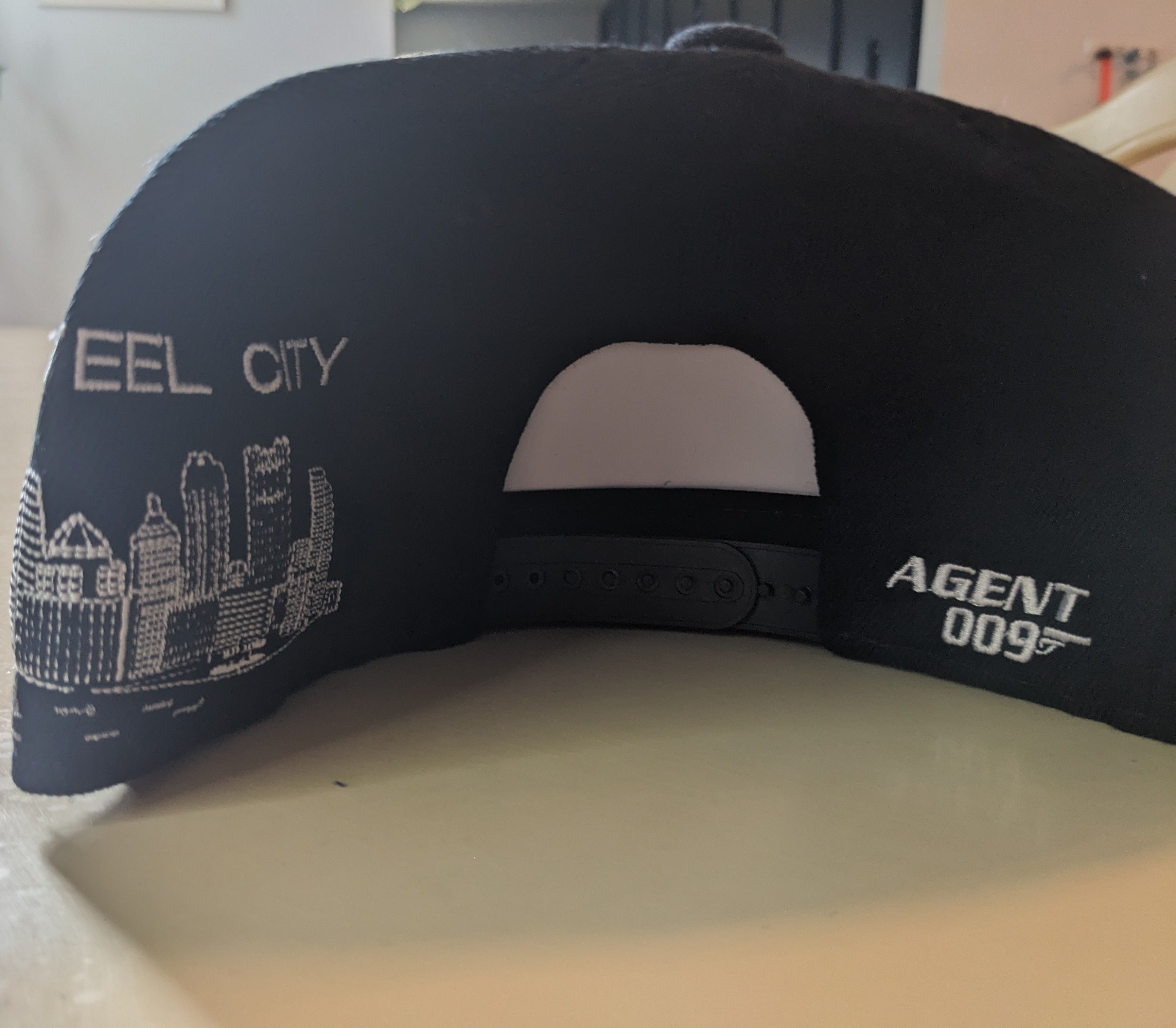 RETROVERT Retrovert Pittsburgh Pirates Snap Back Hat - "Steel City" Size ONE SIZE - 6 Thumbnail