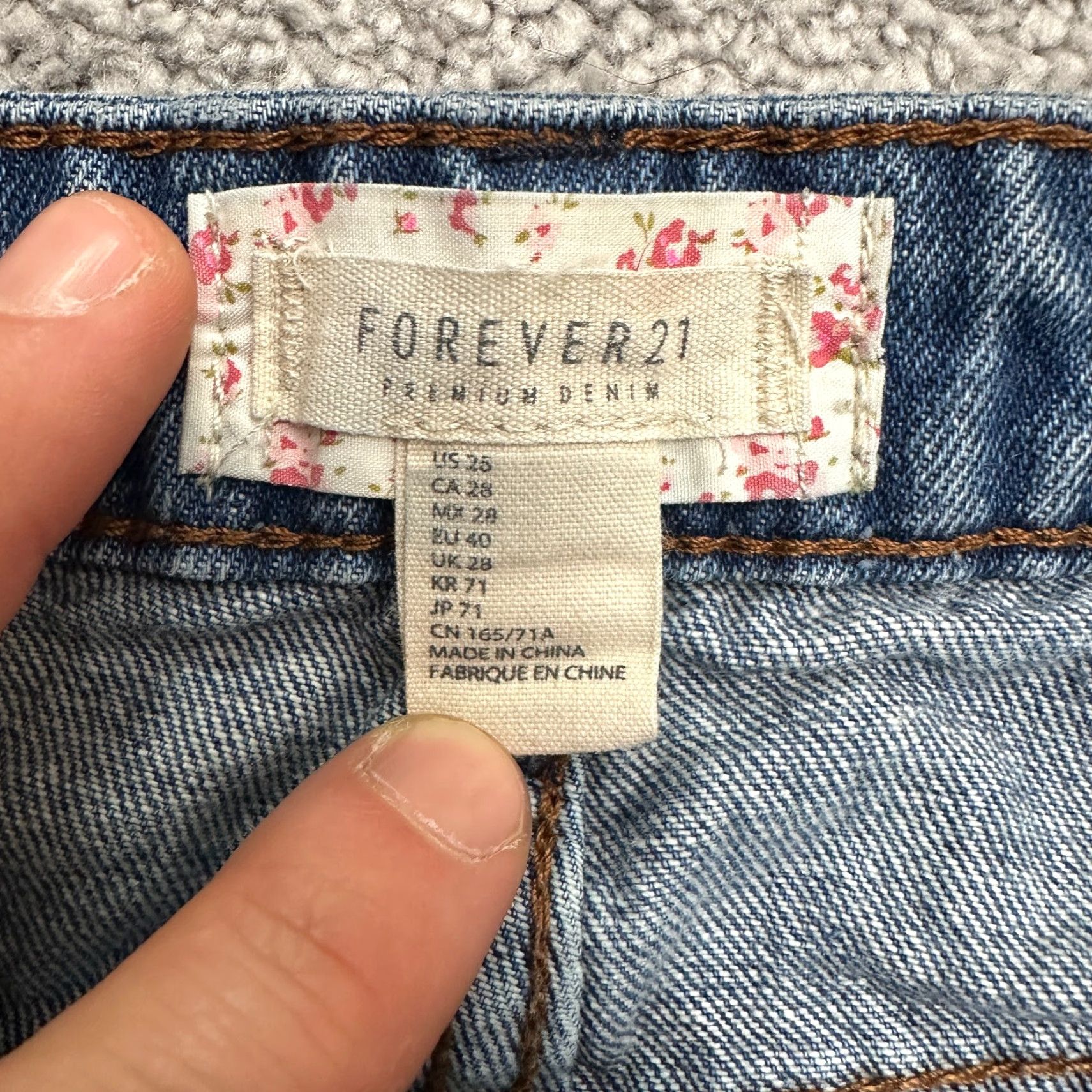 Forever 21 Forever 21 Lace Denim Shorts Womens 26 Blue High Rise Casual Beach 30x2" Size 26" / US 2 / IT 38 - 5 Thumbnail
