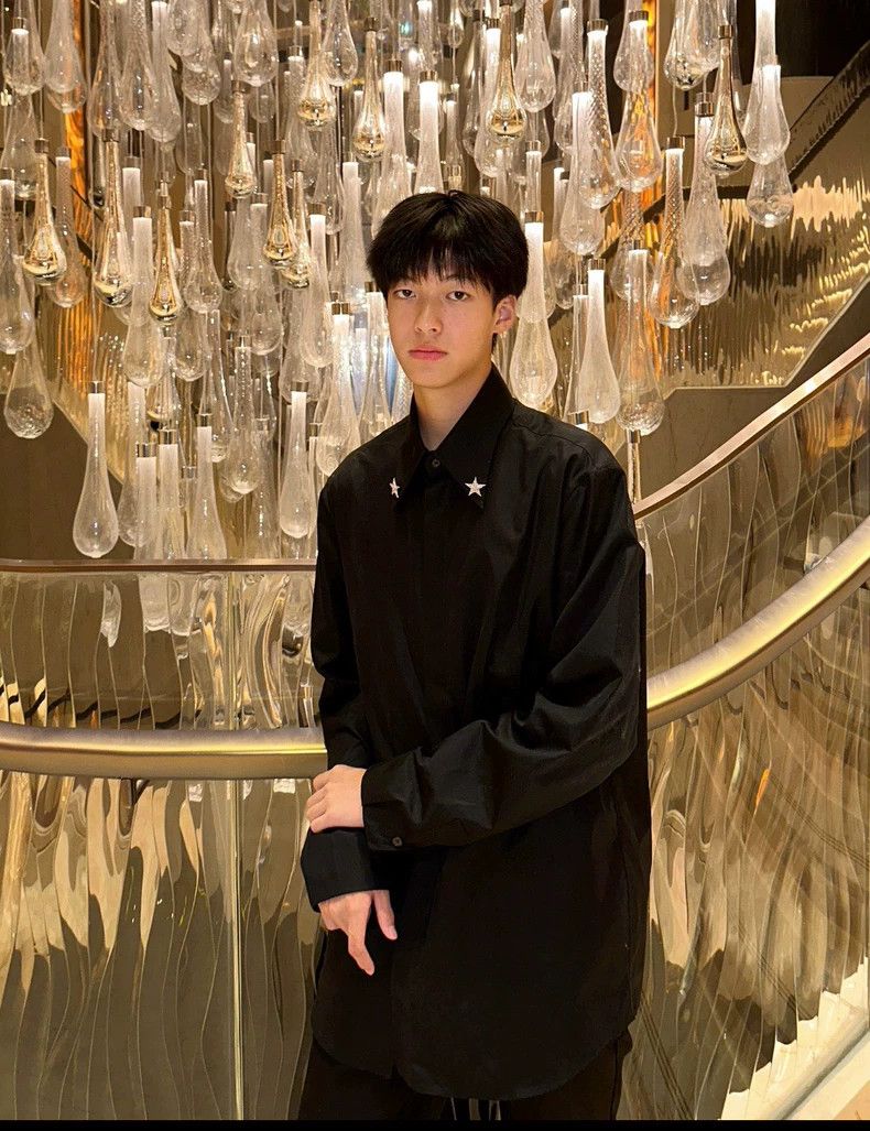 Givenchy Givenchy Long-sleeved shirt with a metal three-dimensional Size US L / EU 52-54 / 3 - 1 Thumbnail