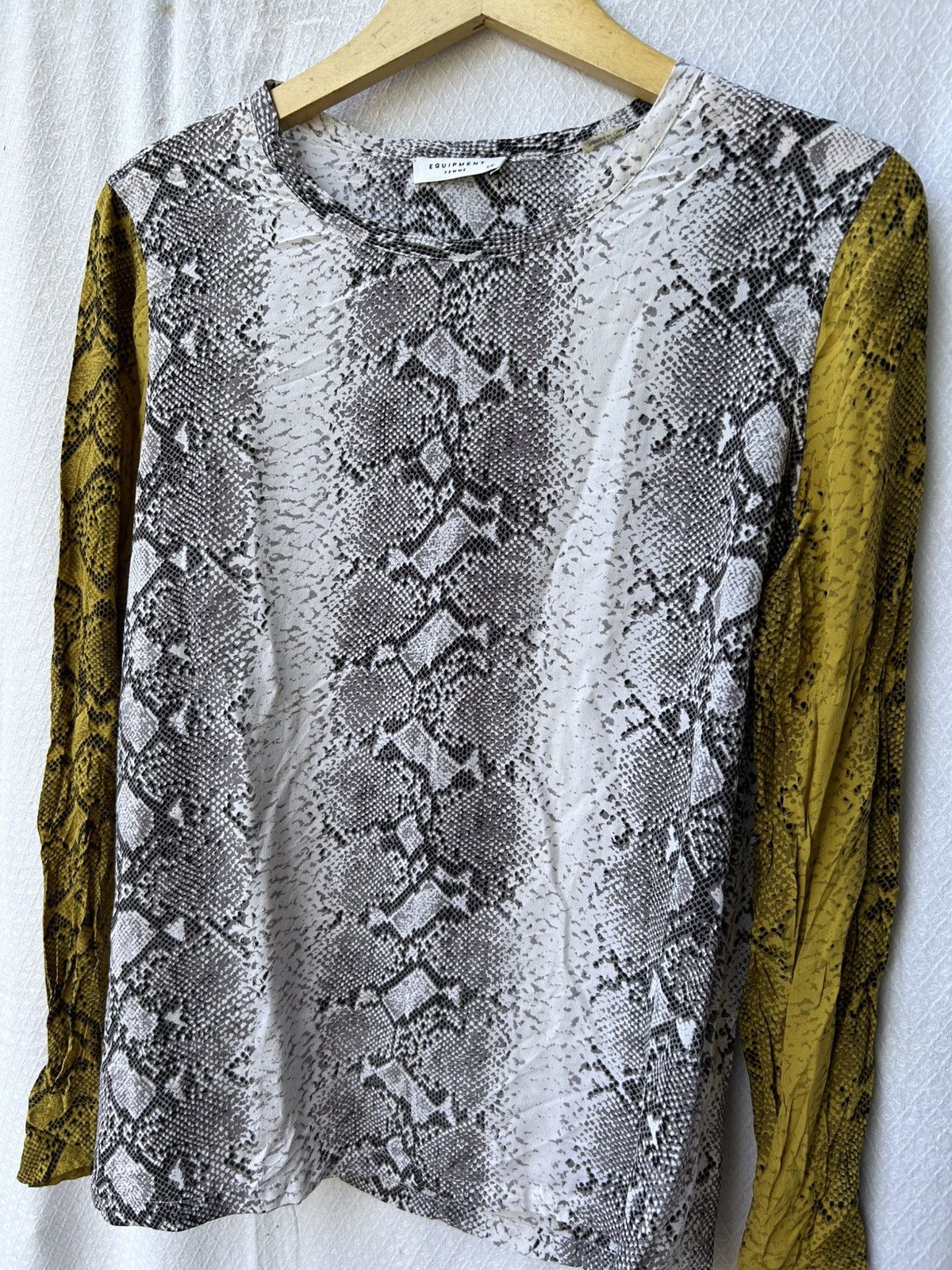 Japanese Brand Equipment femme snekskin archive longsleeve Size US M / EU 48-50 / 2 - 4 Thumbnail