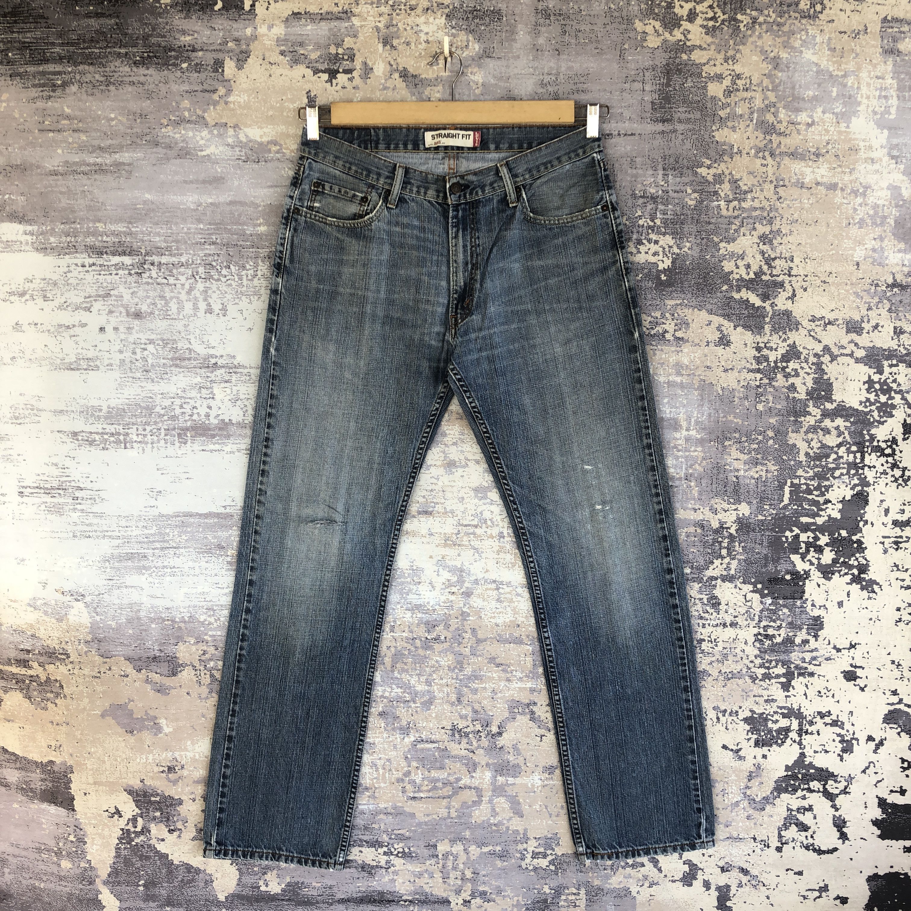 Levi's Vintage Levis 505 Jeans Distressed Levi's Faded Wash Denim Size US 32 / EU 48 - 1 Thumbnail