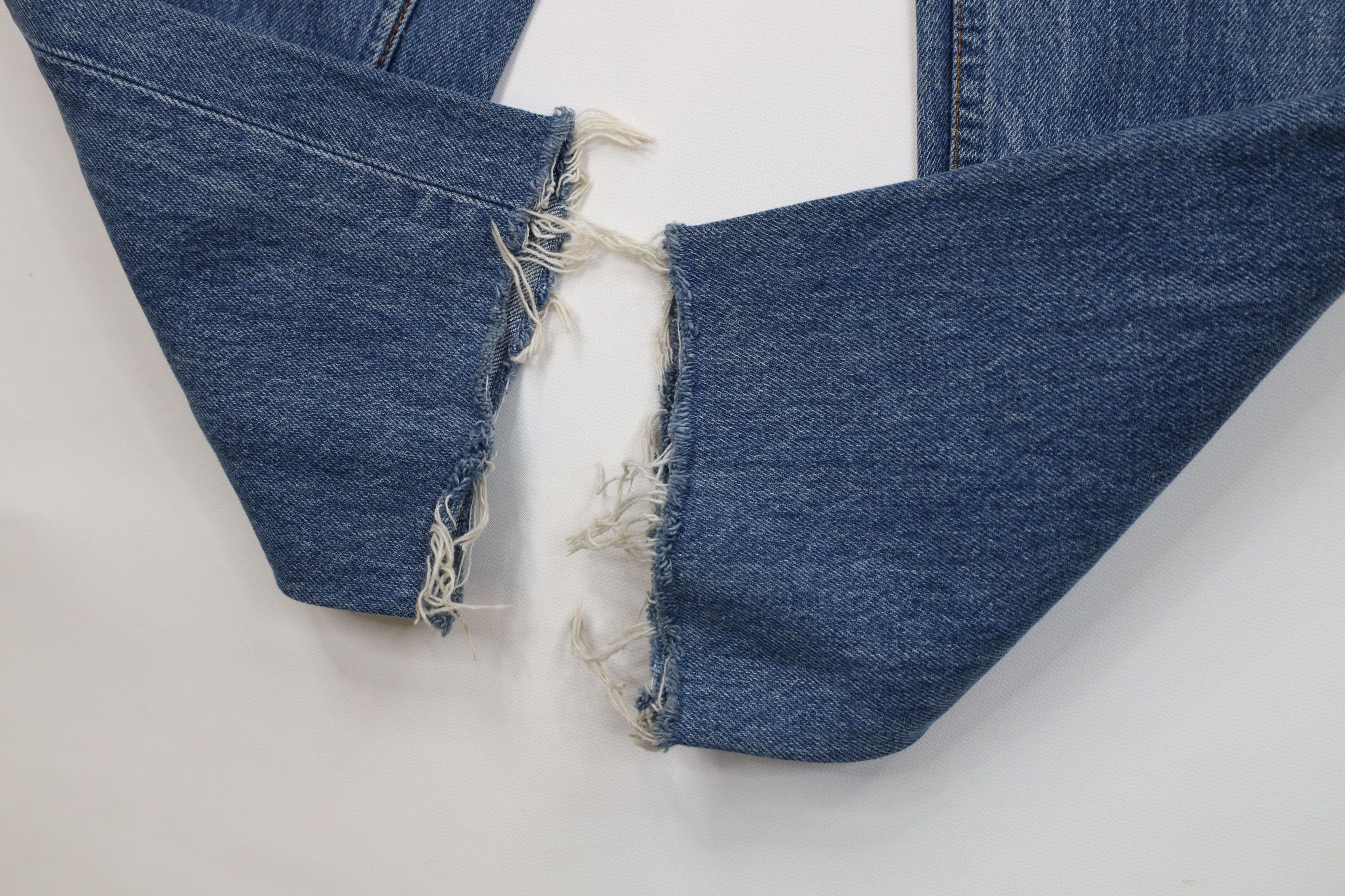 Levi's Vintage 90s Levis 901xx Button Fly High Waisted Mom Jeans Size 27" / US 4 / IT 40 - 6 Thumbnail