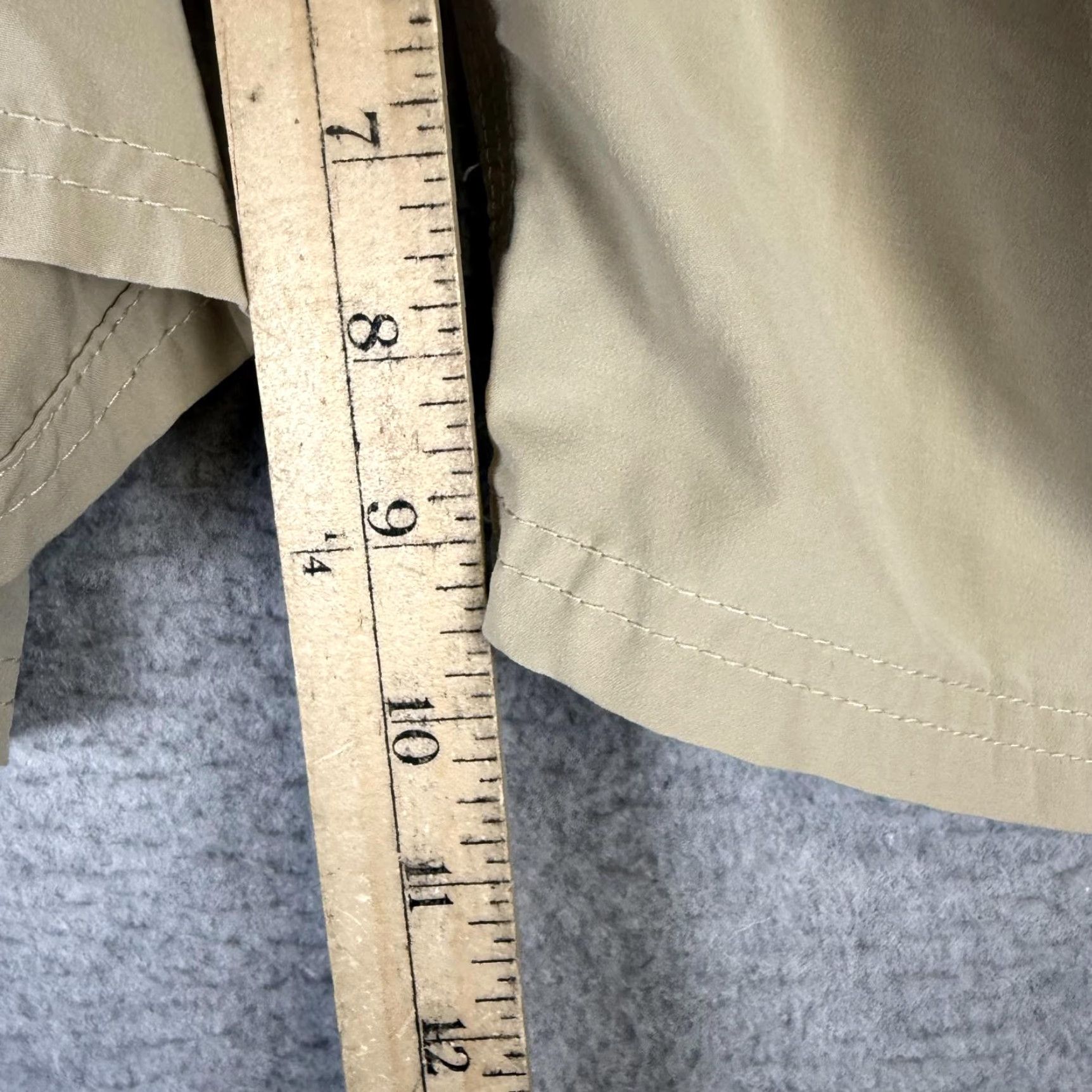 Vintage Huk Men's XL Performance Fabrics Khaki Utility Pockets Shorts Cargo Fishing Hunt Beige Ulity Pockets Short XL Mens Size US 36 / EU 52 - 6 Thumbnail