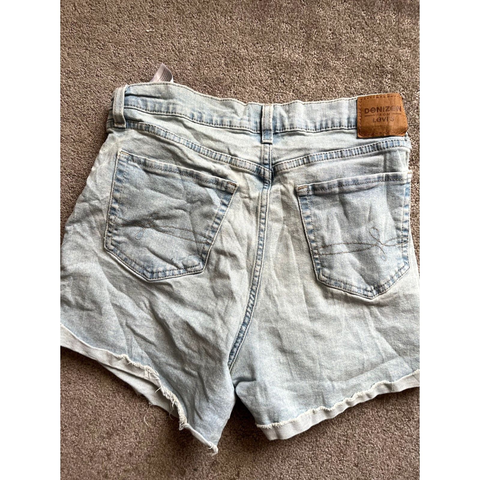 Levi's VINTAGE Levi's Denizen From Levi's High-Rise 5" Jeans Shorts Size 8 Womens Blue Cut-Off 29W 5 in Inseam 196524200153 Size 30" / US 8 / IT 44 - 2 Thumbnail