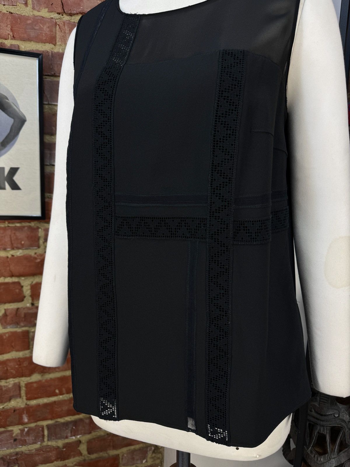 Akris × Designer AKRIS Punto Black Mesh Lace York Sleeveless Blouse Top Tank Size M / US 6-8 / IT 42-44 - 3 Thumbnail