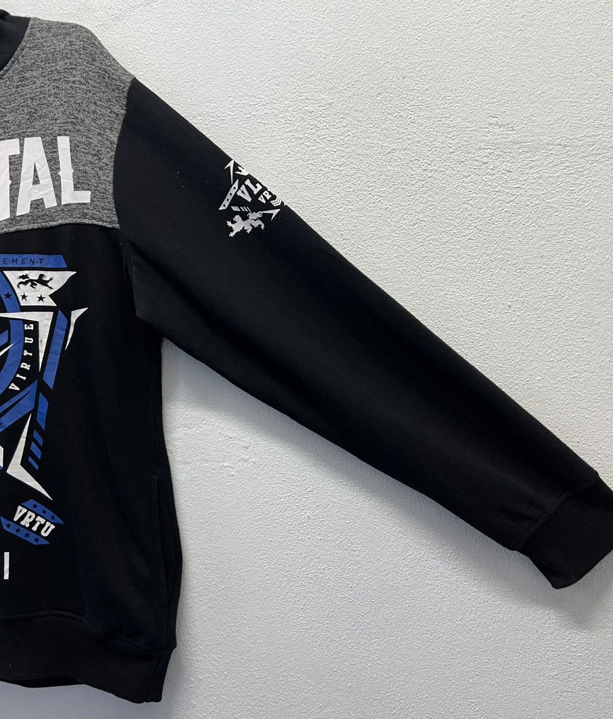 Vintage VINTAGE VILLAINS OF VIRTUE IMMORTAL HOODIE Size US L / EU 52-54 / 3 - 5 Thumbnail