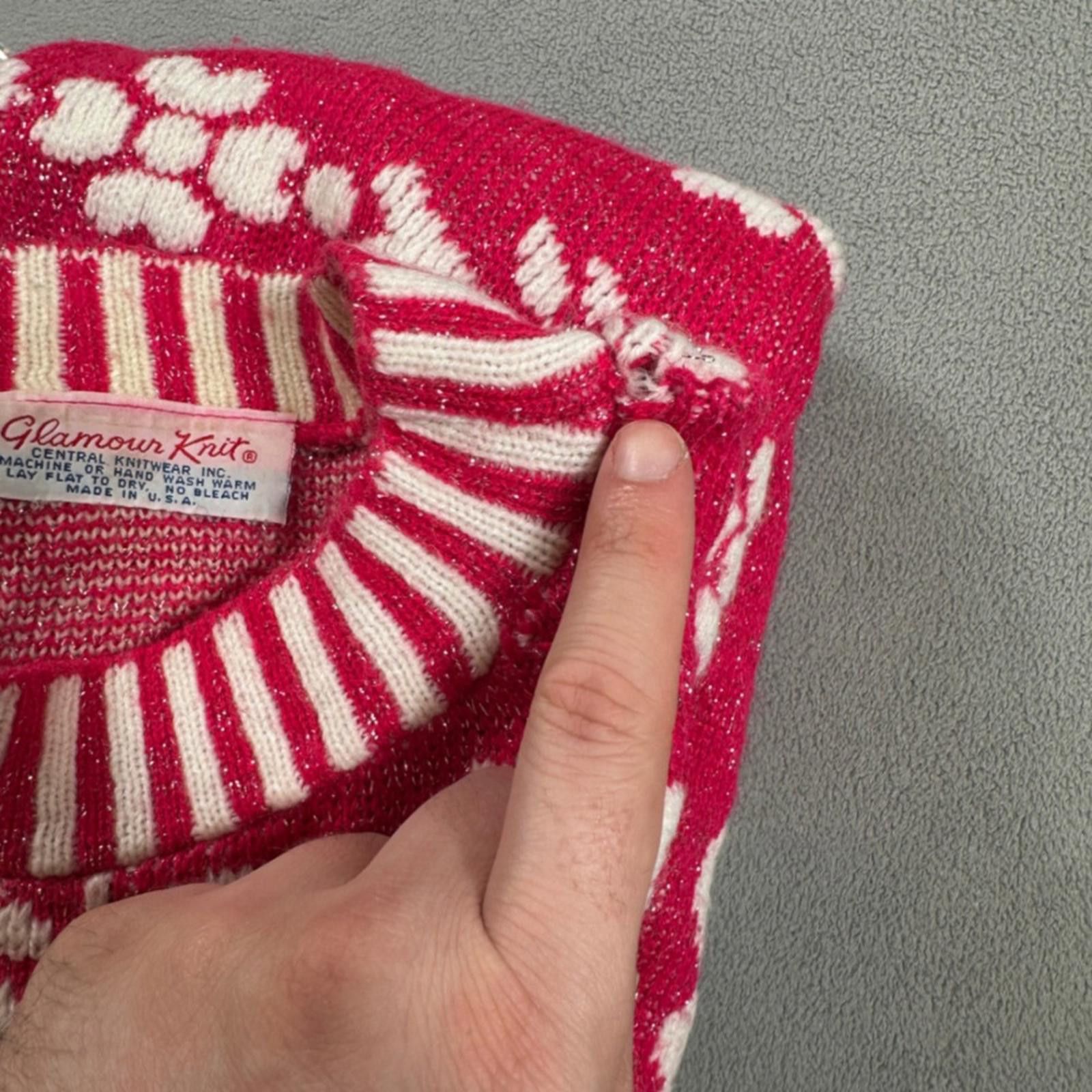 Other Vintage Glamour Knit Womens Sweater S Made in USA Red Floral Size S / US 4 / IT 40 - 5 Thumbnail