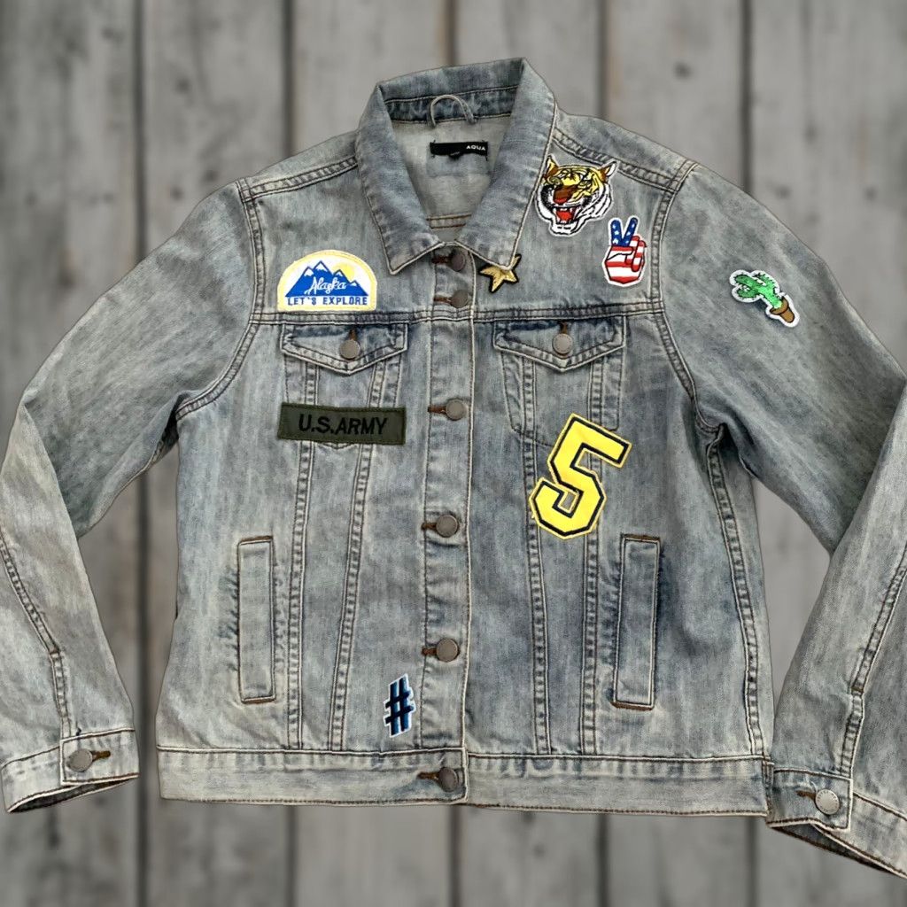 Velvet Velvet Heart Jacket Womens Small Blue Denim Patches Embroidered Cotton Short Sleeve Trucker Winter Spring Fall Casual Modern Classic Size 28" / US 6 / IT 42 - 1 Thumbnail