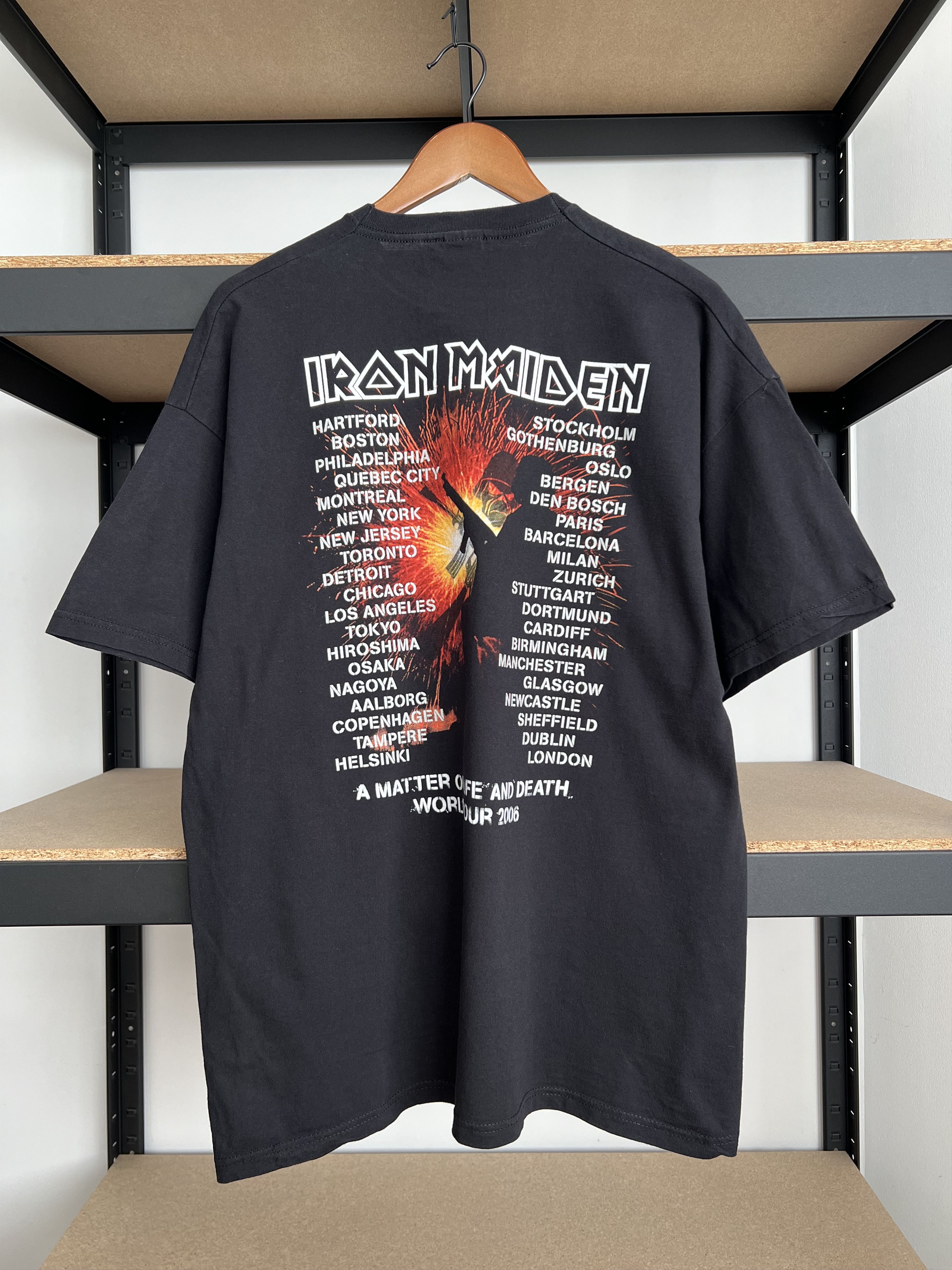 Band Tees Vintage 2006 Iron Maiden A Matter Of Life And Death T-shirt Size US XL / EU 56 / 4 - 2 Thumbnail