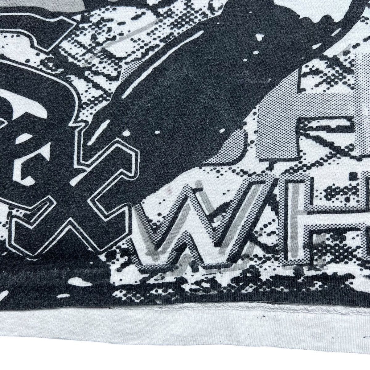 MLB Vintage 1991 MLB Chicago White Sox All Over Print Trench Tee Size US L / EU 52-54 / 3 - 14 Thumbnail